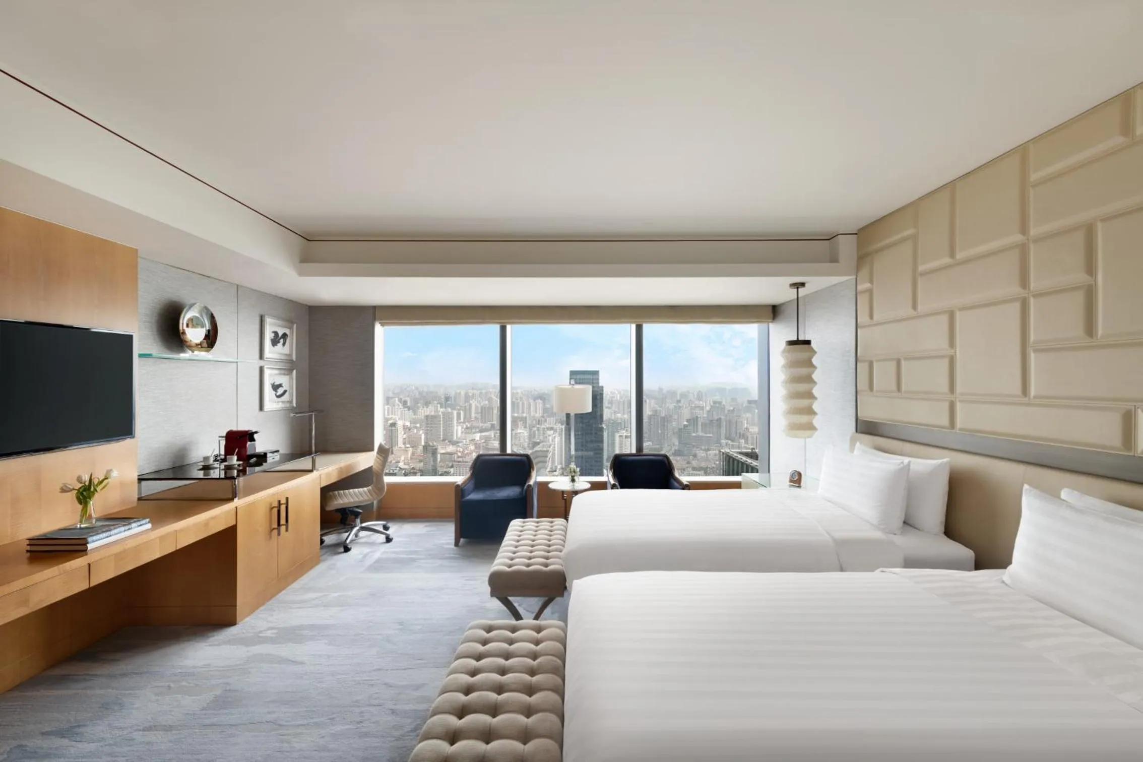 Bedroom, Bed in Jing An Shangri-La, Shanghai - sits centrally amid Puxi's iconic landmarks, uniquely positioned nearby Jing'an Temple