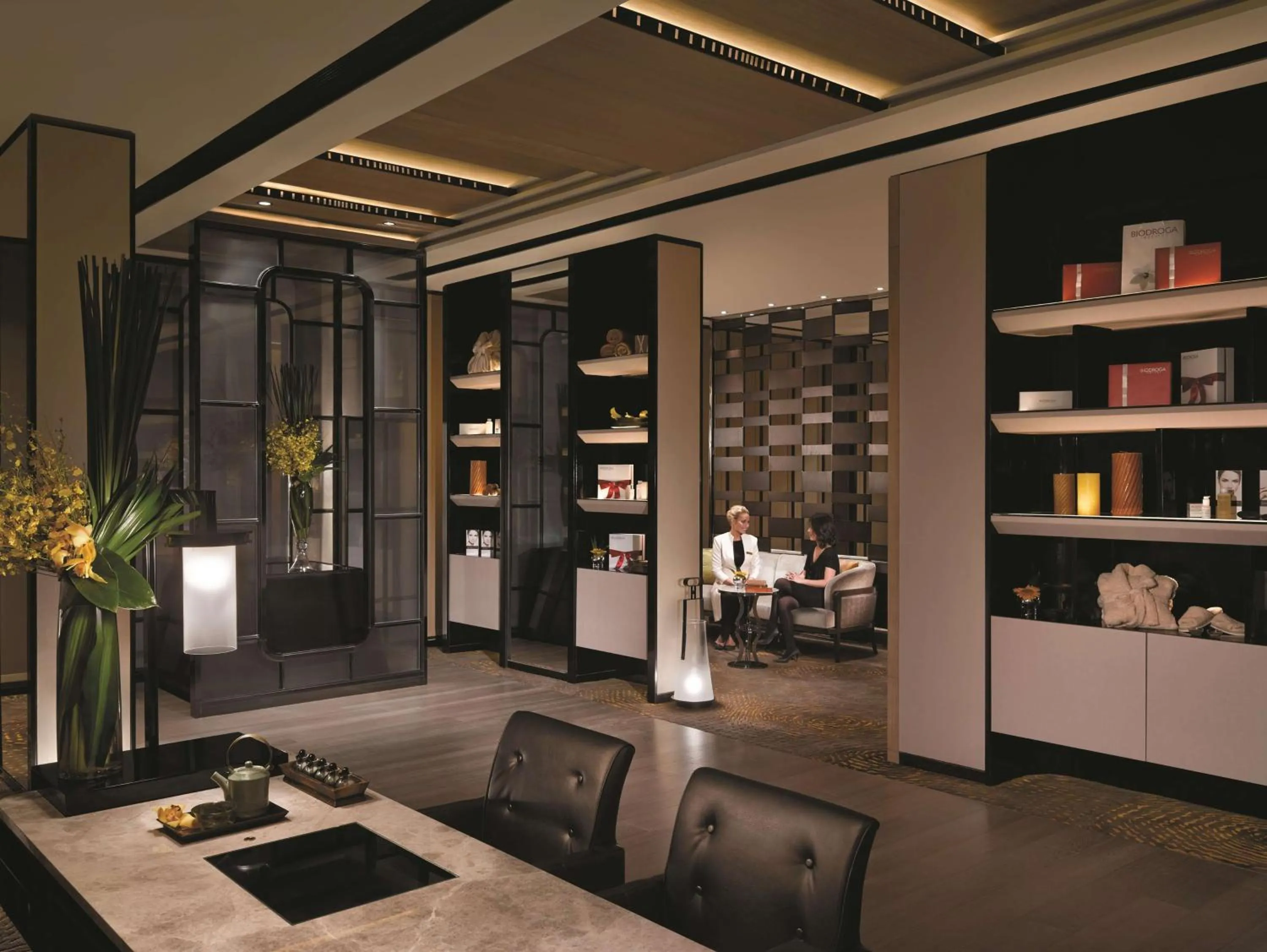 Spa and wellness centre/facilities in Jing An Shangri-La, Shanghai - sits centrally amid Puxi's iconic landmarks, uniquely positioned nearby Jing'an Temple