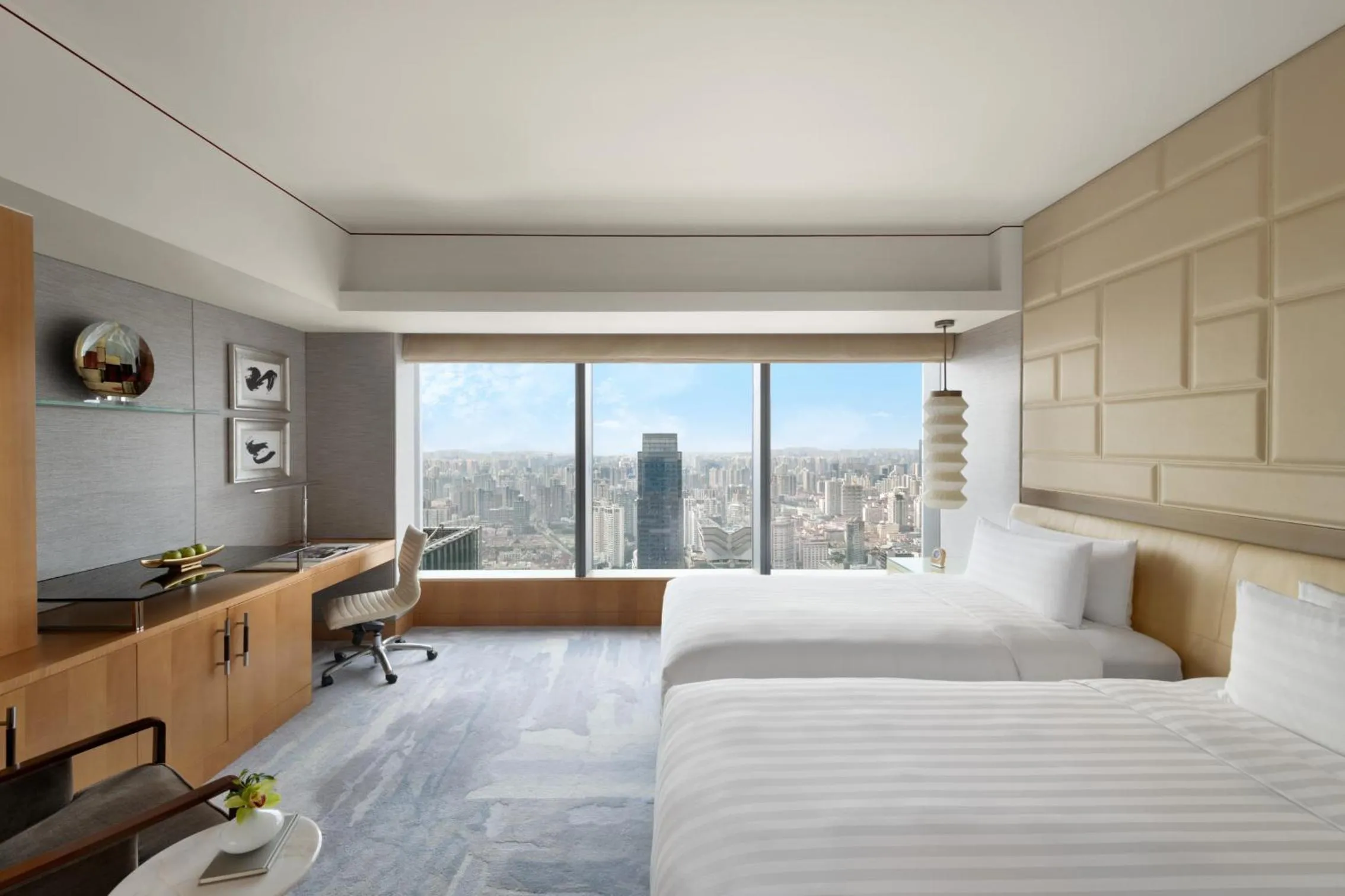 Bedroom, Bed in Jing An Shangri-La, Shanghai - sits centrally amid Puxi's iconic landmarks, uniquely positioned nearby Jing'an Temple