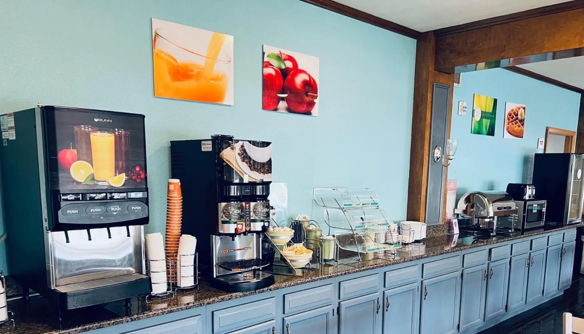 Breakfast in Quality Inn Seekonk-Providence