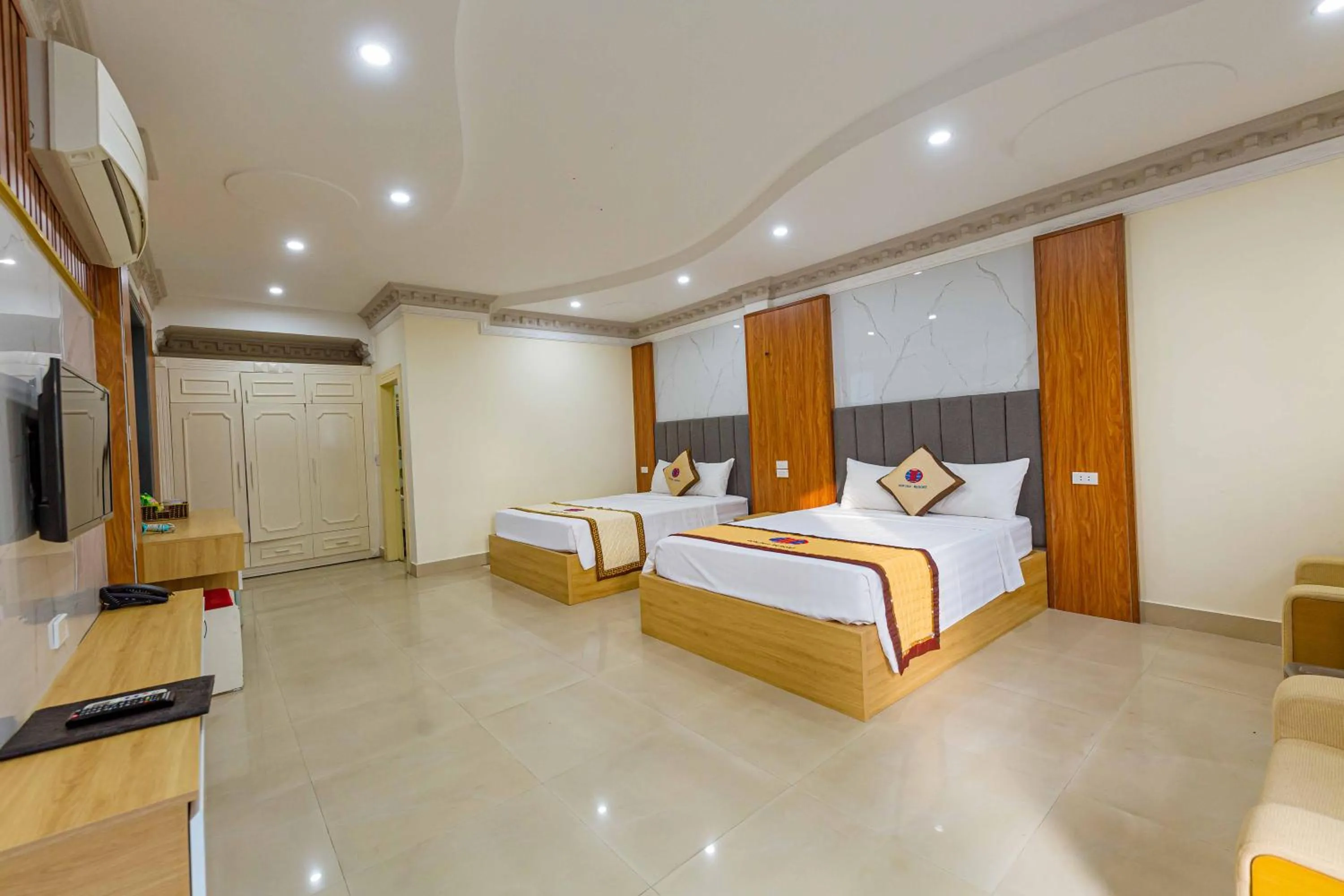 Bed in Hon Dau Resort