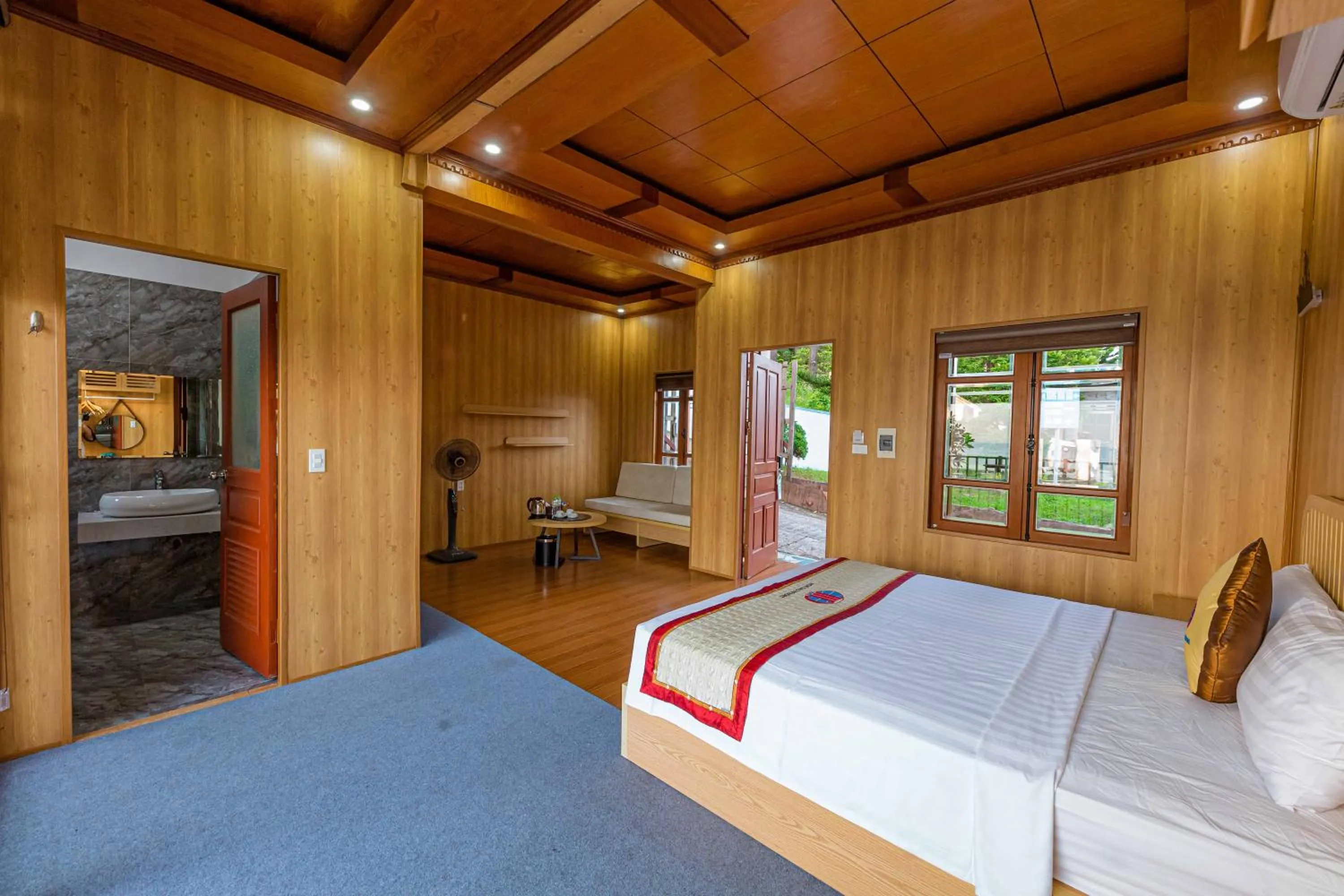 Bed in Hon Dau Resort