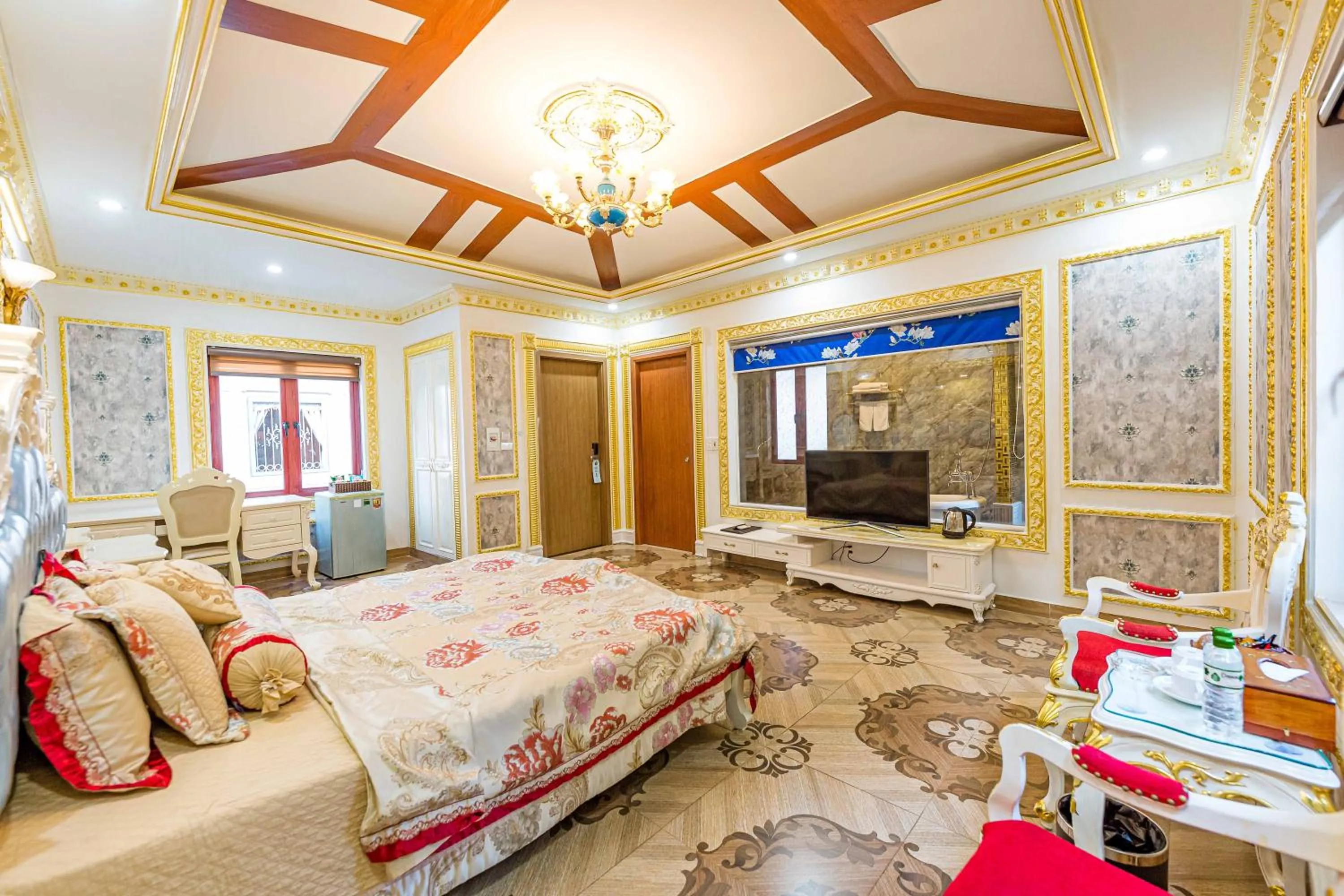 Bed in Hon Dau Resort