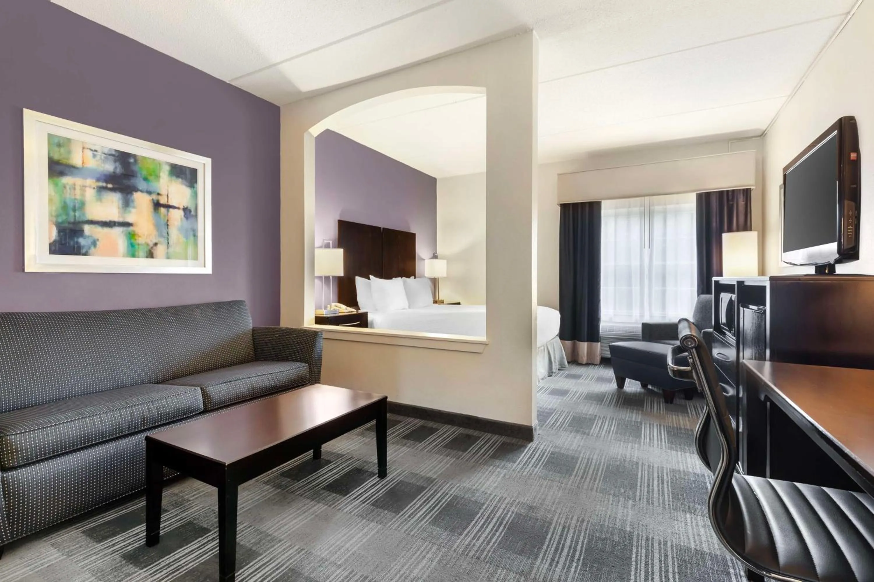 Bedroom in Best Western Hartford Hotel and Suites