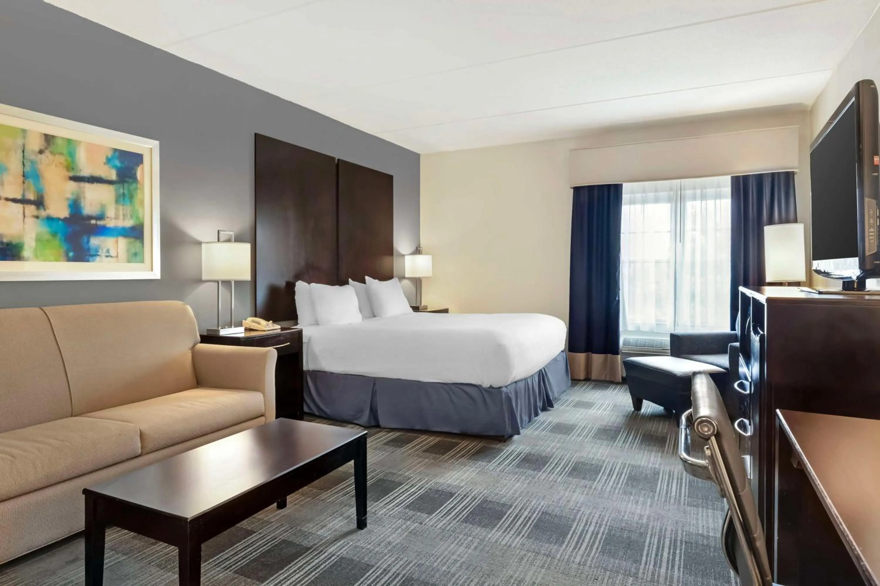 Bedroom, Bed in Best Western Hartford Hotel and Suites