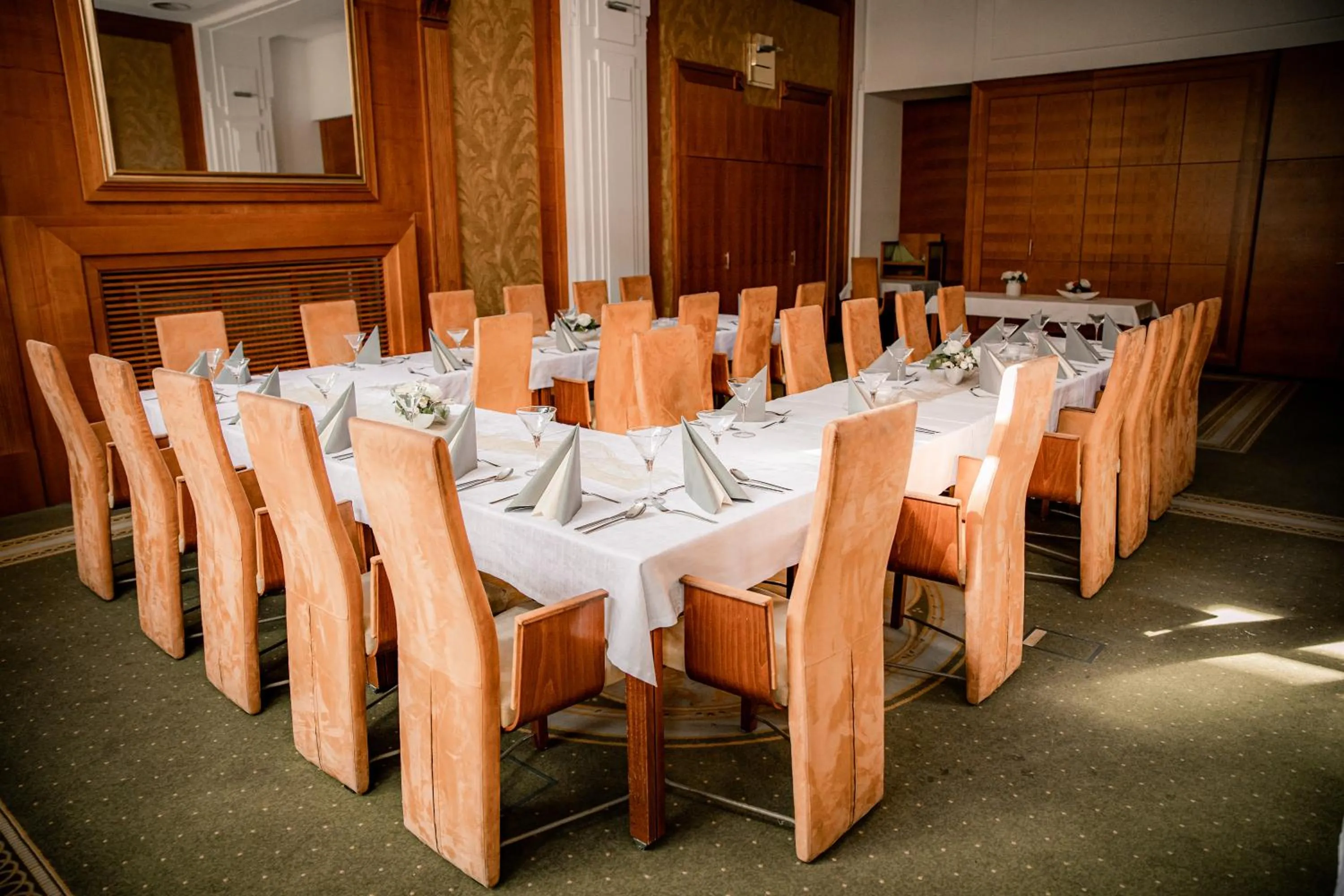 Banquet/Function facilities in Hotel Iberia