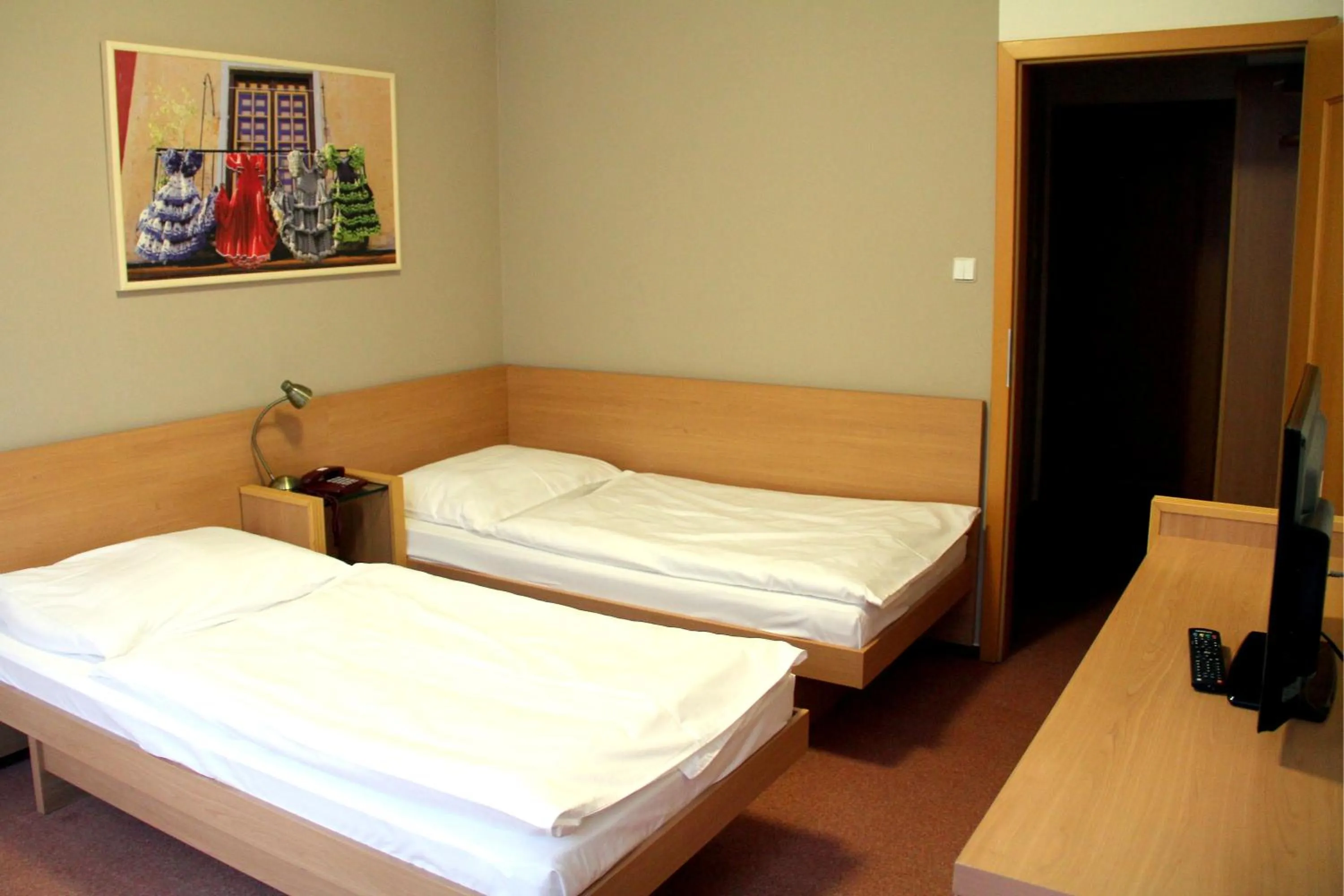 Bedroom, Bed in Hotel Iberia