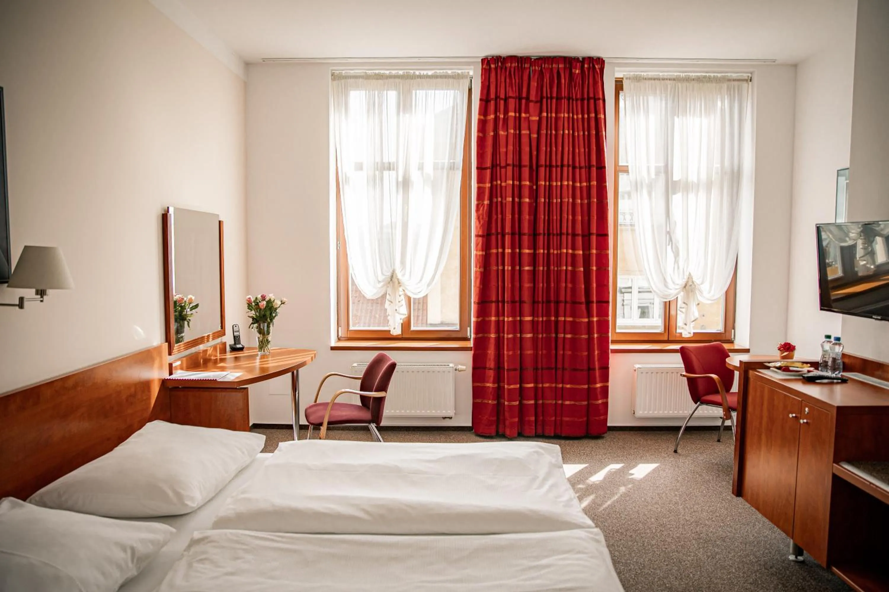 Bedroom, Bed in Hotel Iberia