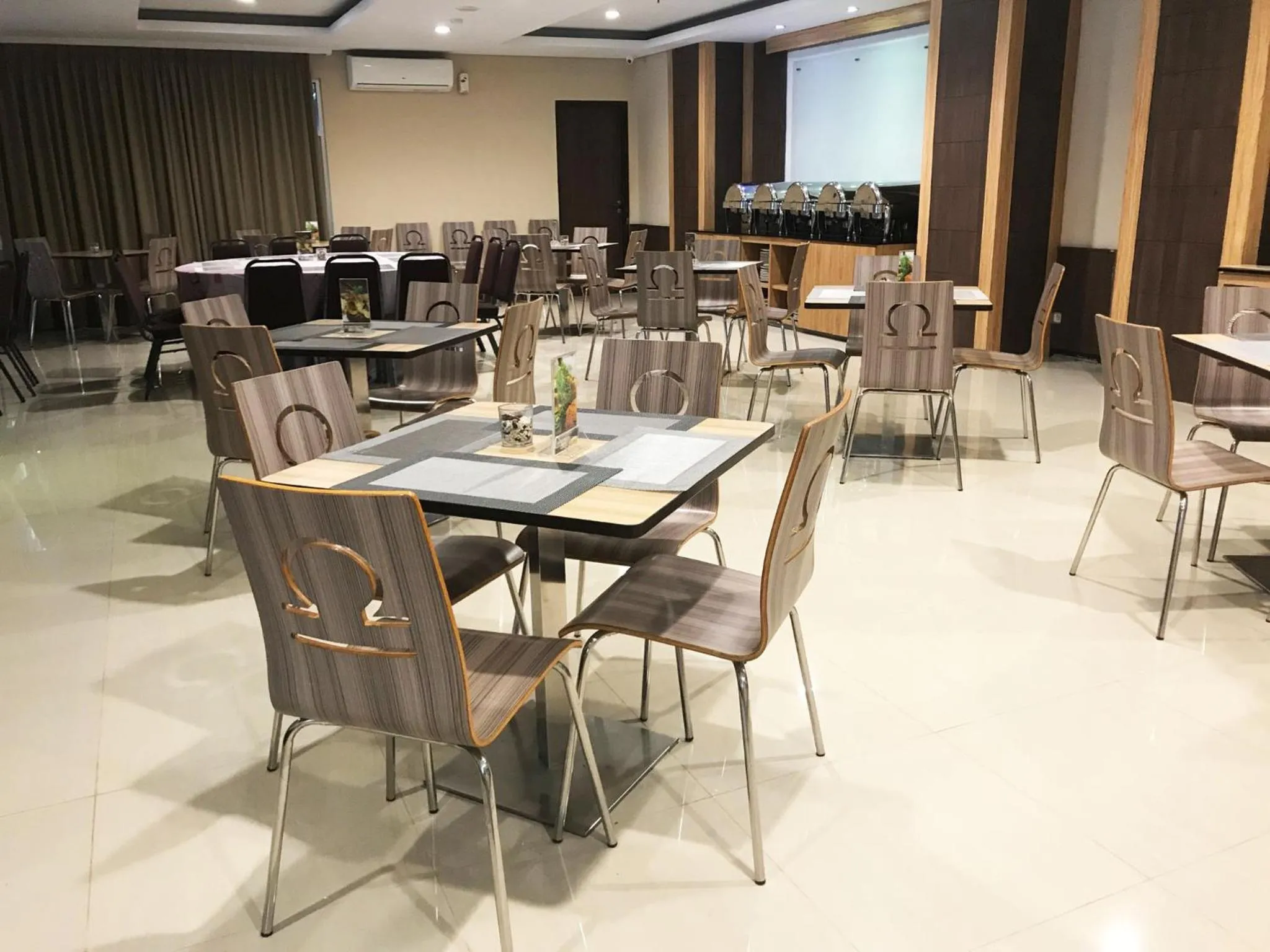 Restaurant/Places to Eat in Top Malioboro Hotel Jogja