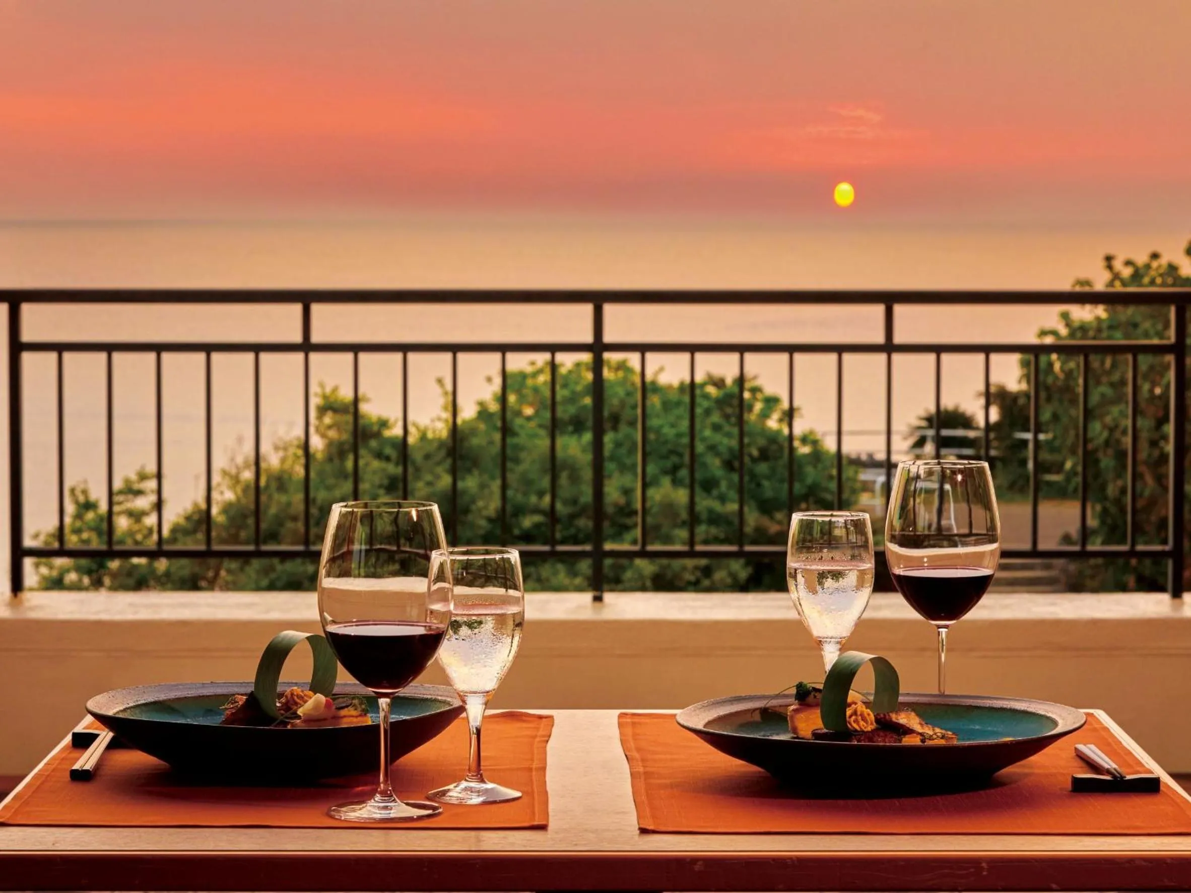 Restaurant/places to eat in Hotel Nikko Alivila