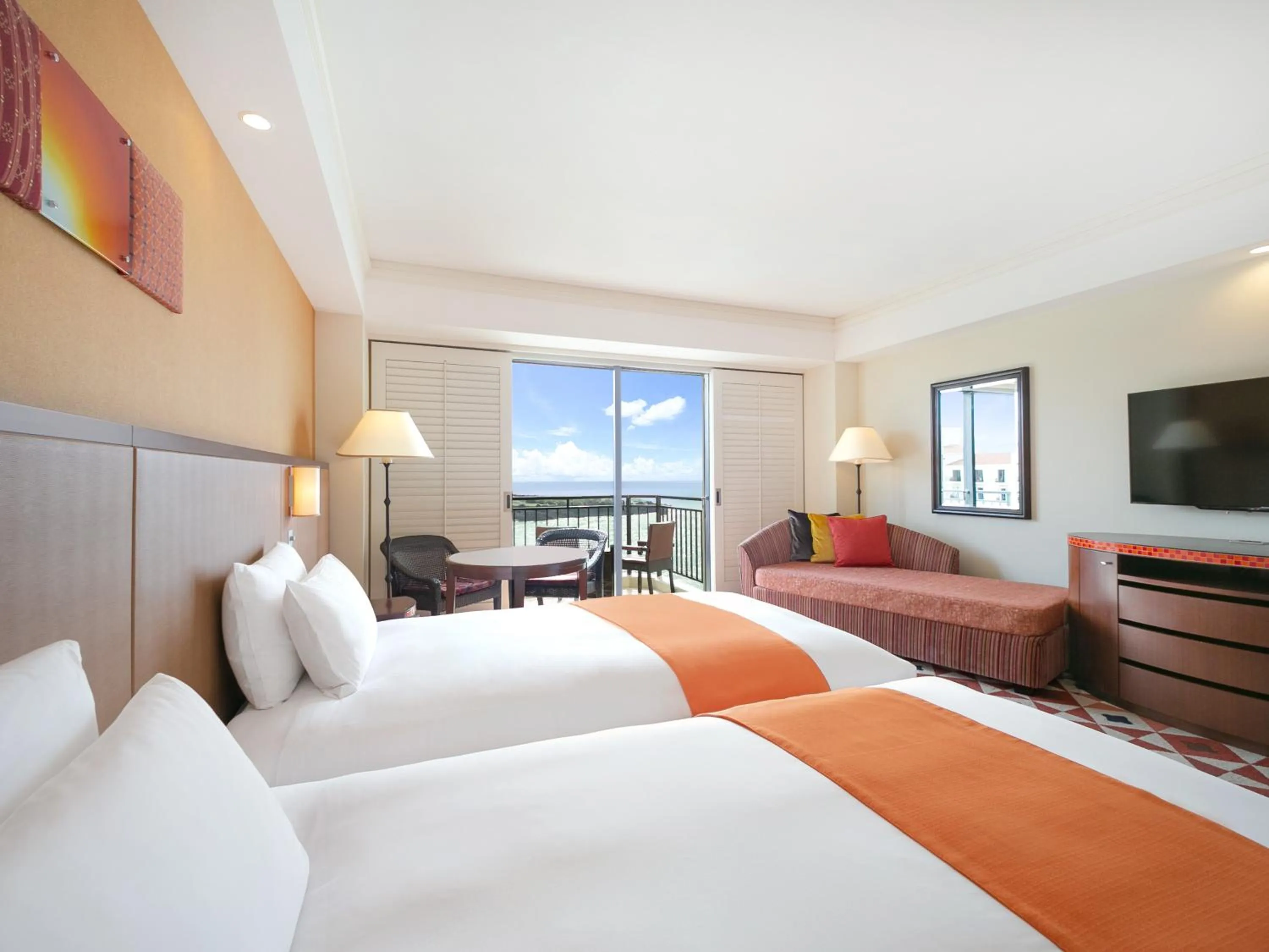 Photo of the whole room, Bed in Hotel Nikko Alivila