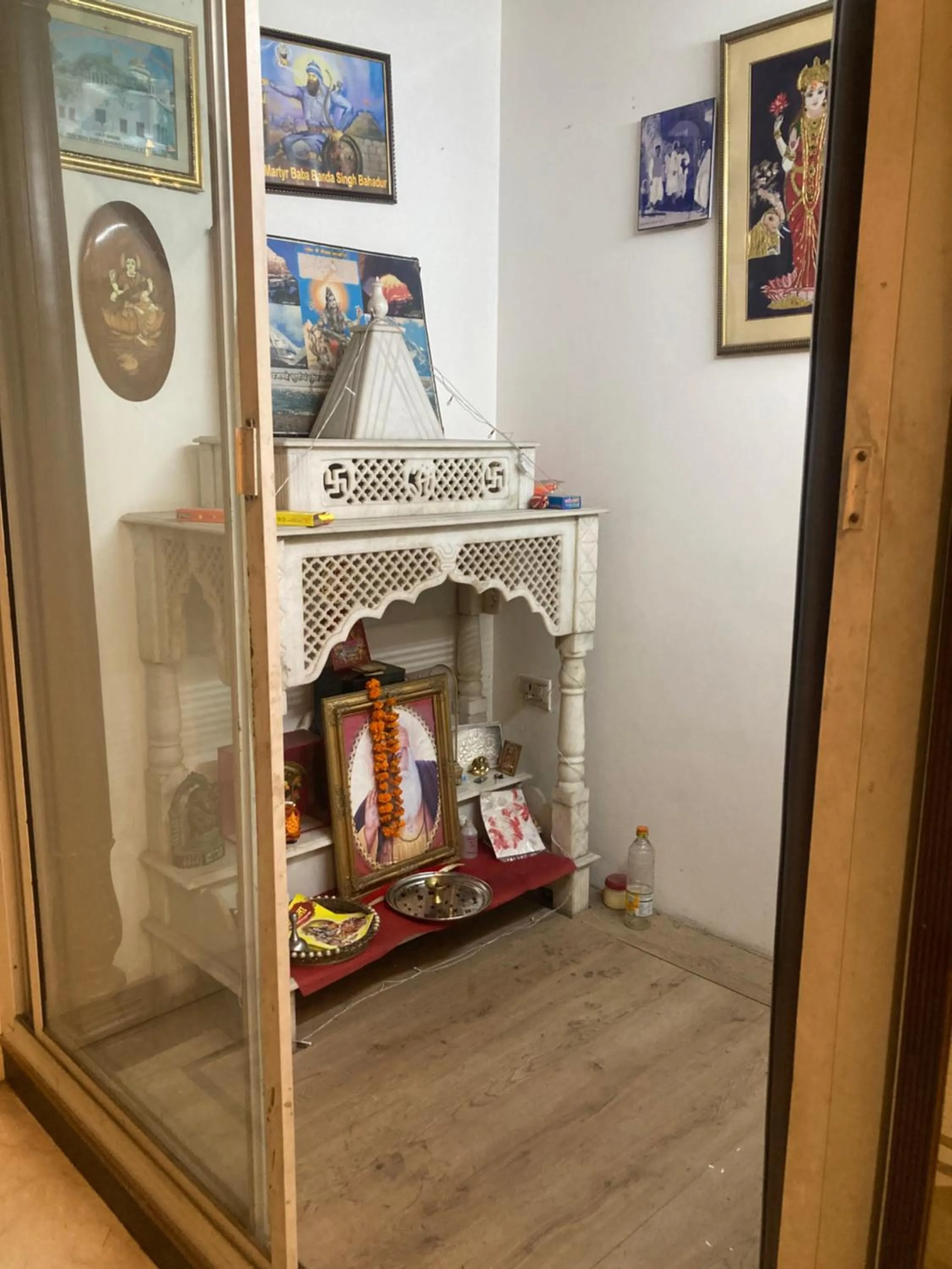 Area and facilities in Hermitage by The Cosy Hotels Near Lotus Temple