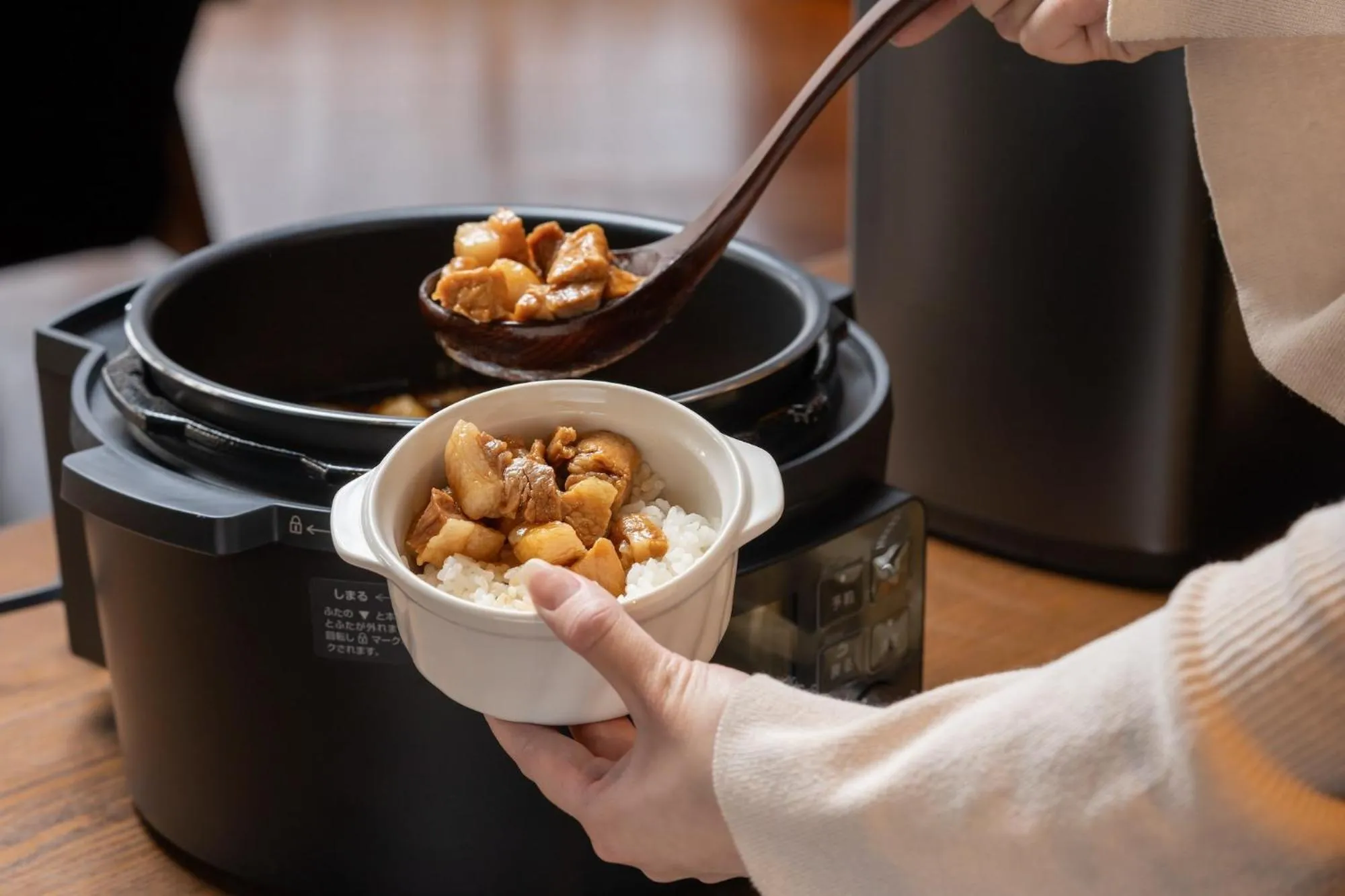 Communal lounge/ TV room in Setre Glover's House Nagasaki