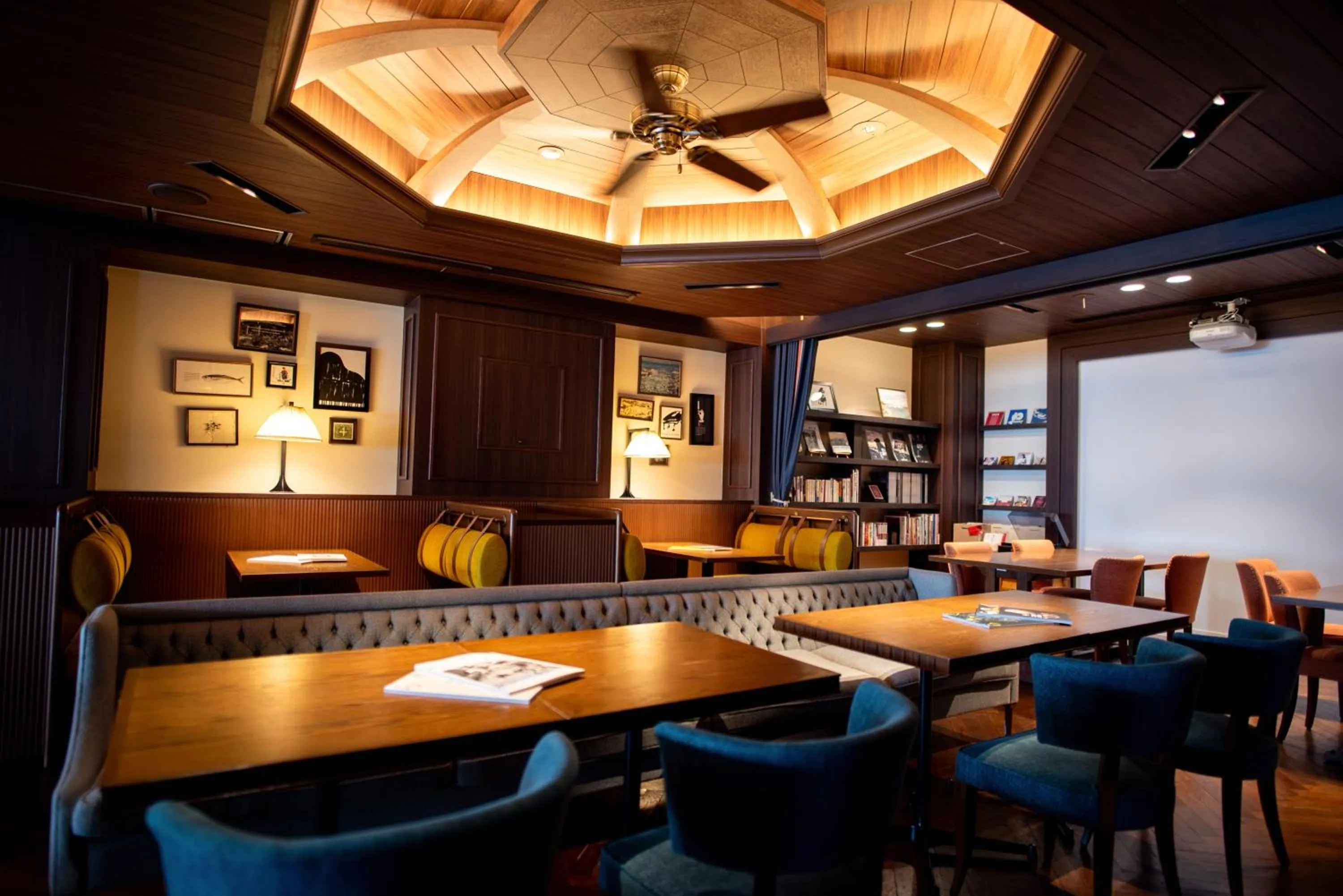 Communal lounge/ TV room in Setre Glover's House Nagasaki