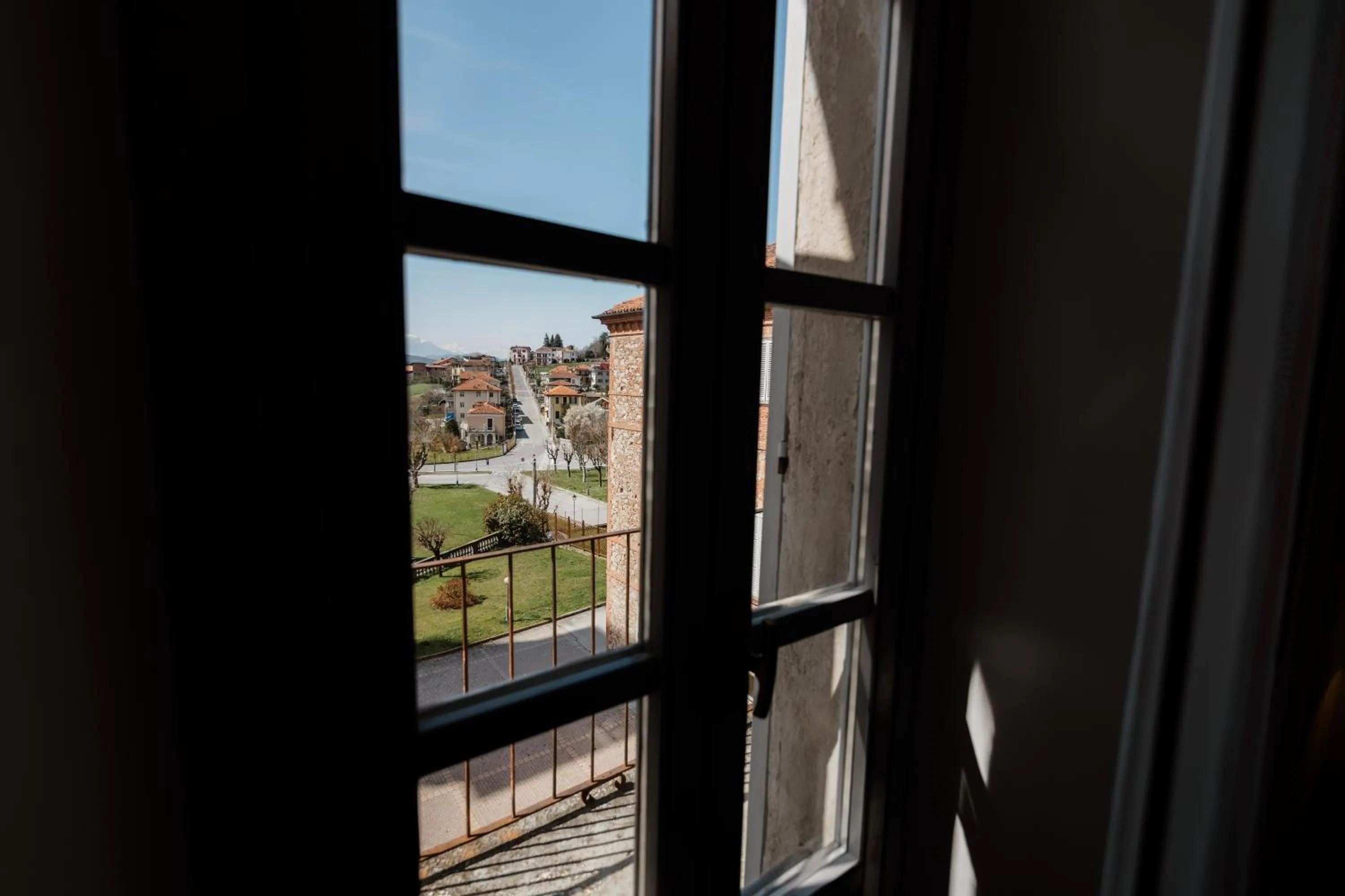 Casa REGINA MONTIS REGALIS