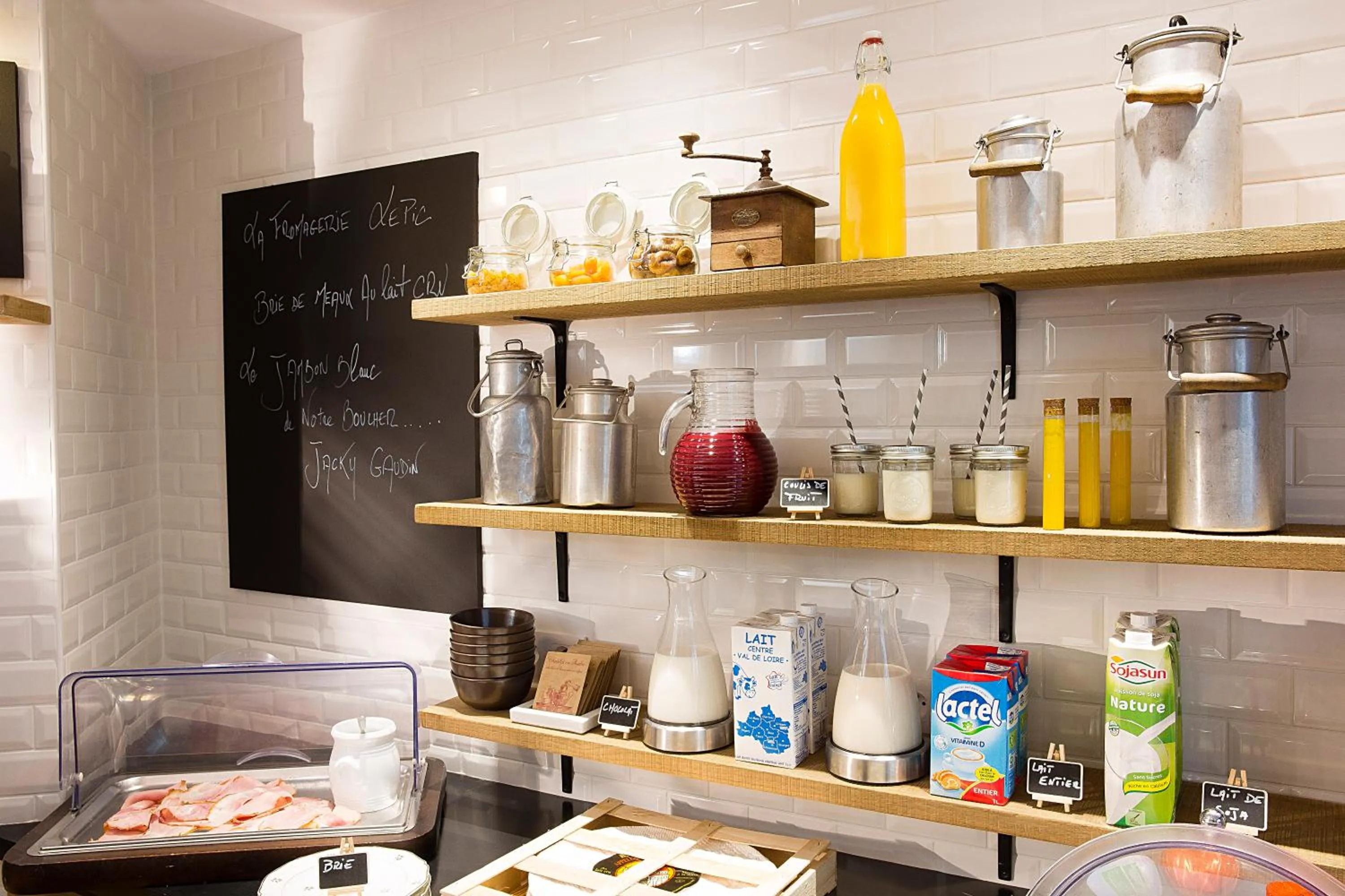 Decorative detail in Hotel Le Chat Noir