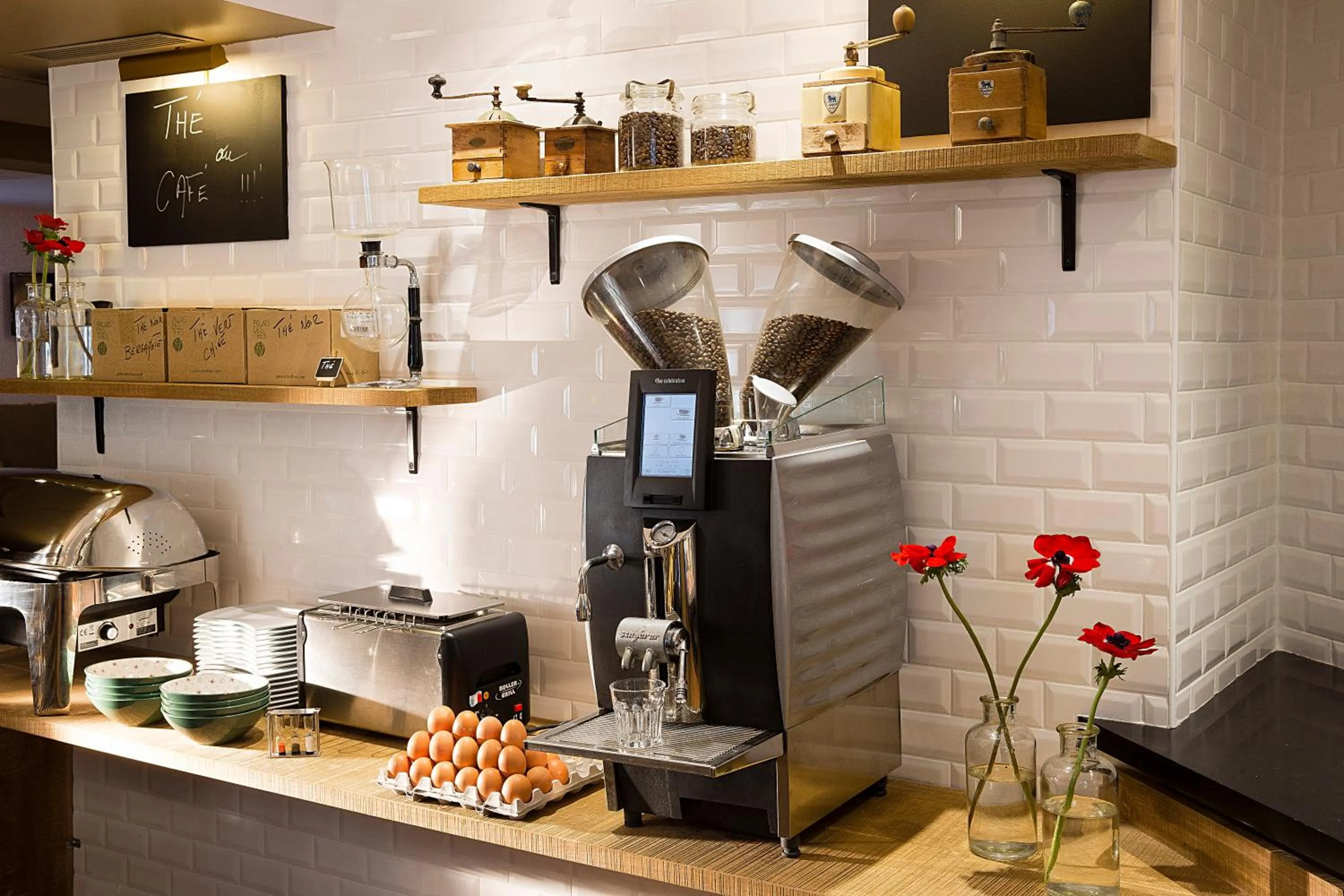 Decorative detail in Hotel Le Chat Noir