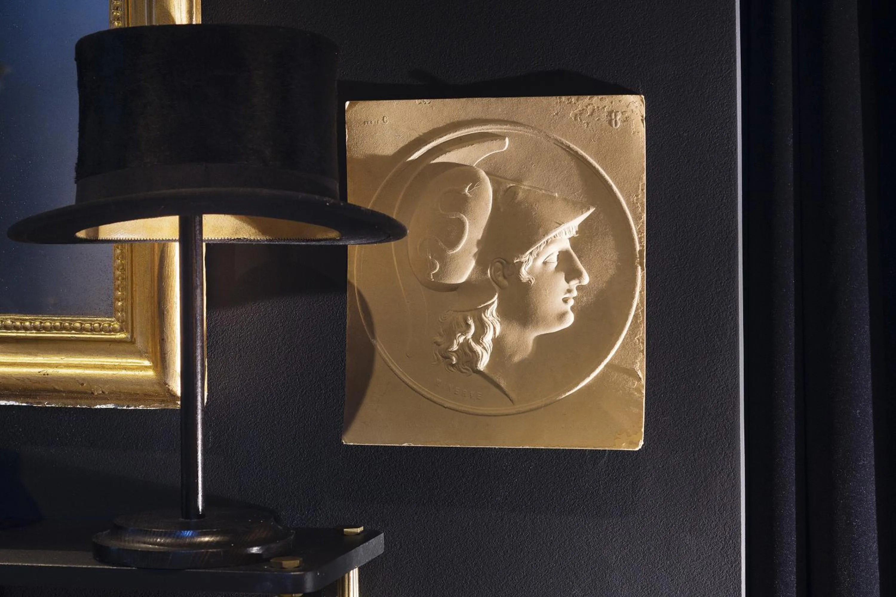 Decorative detail in Hotel Le Chat Noir