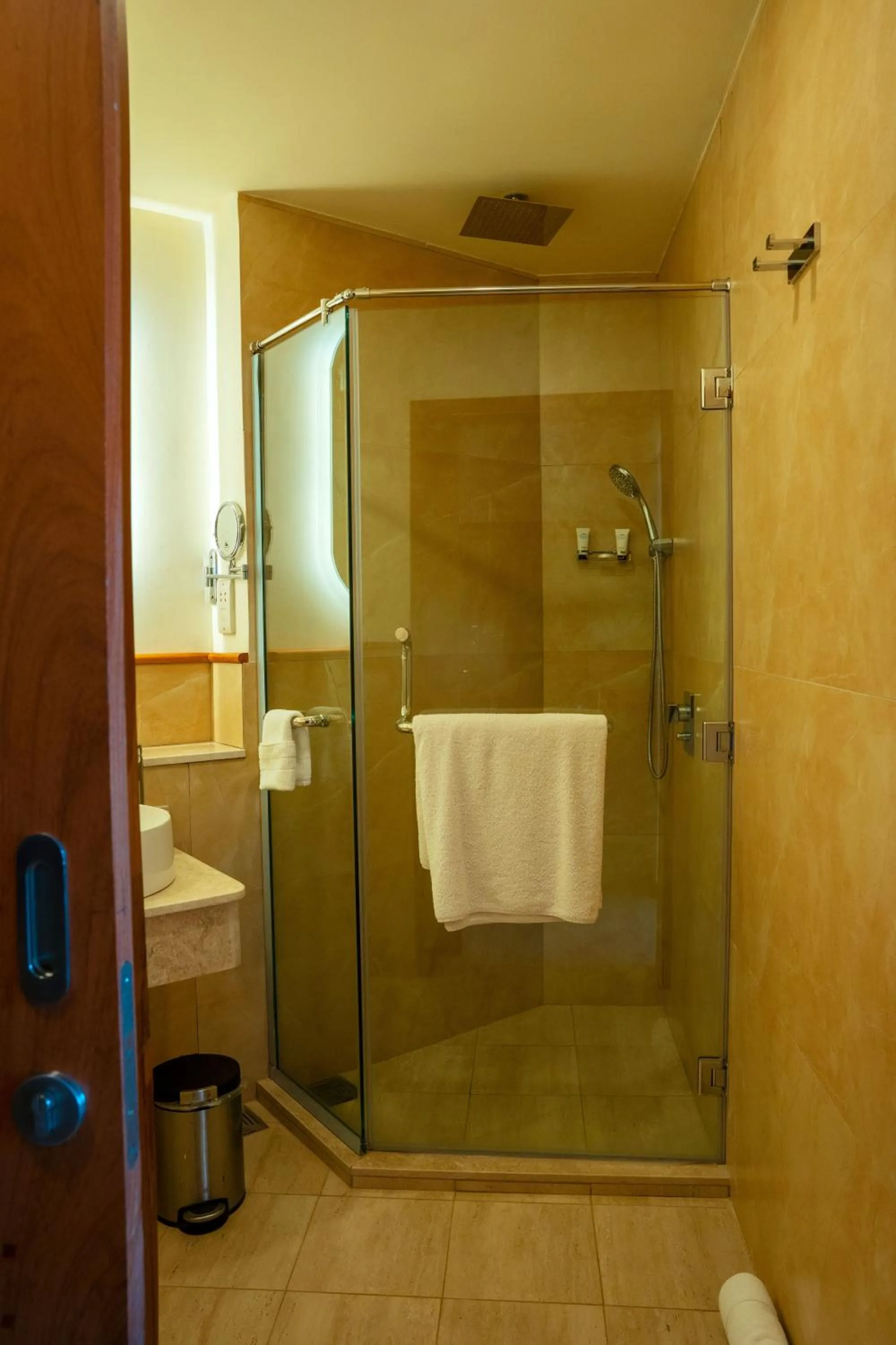 Shower in White Sands Hotel