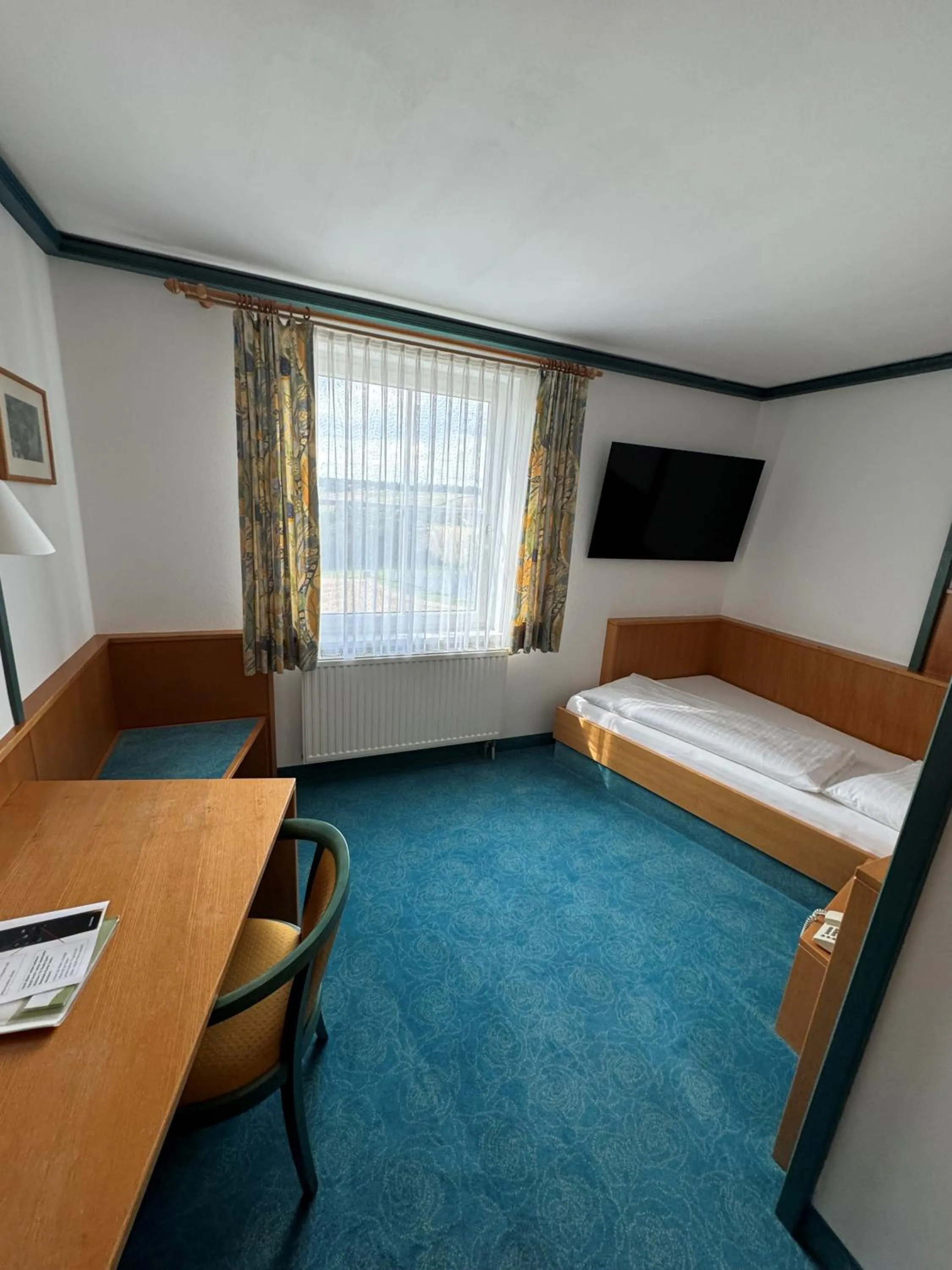 Photo of the whole room, Bed in 1A Landhotel Schicklberg