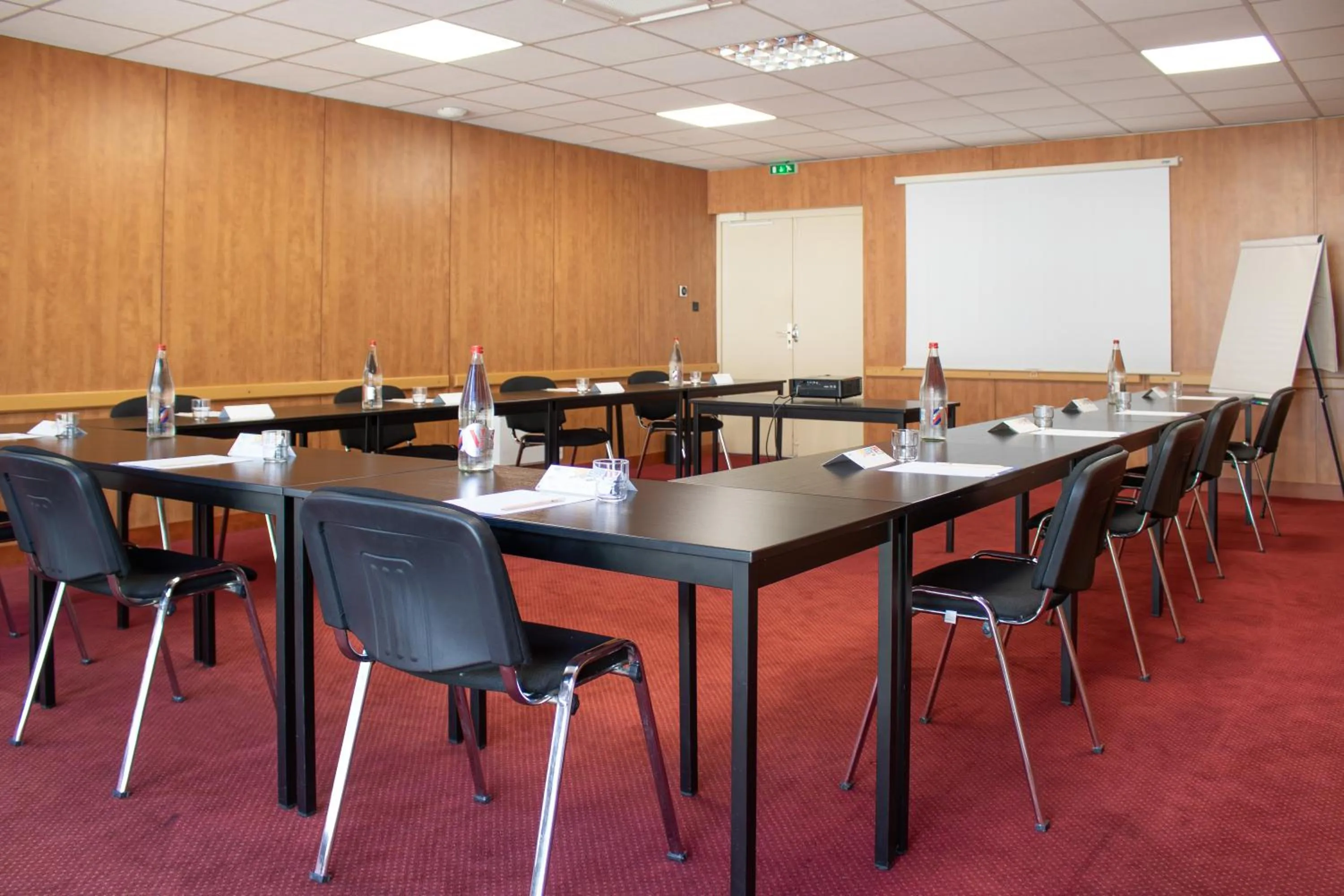 Meeting/conference room in Brit Hotel Agen - L'Aquitaine