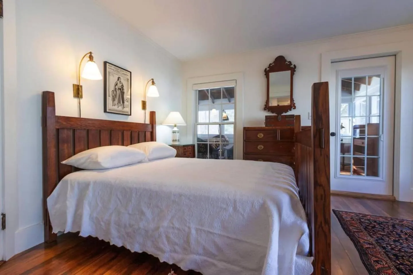 Bed in Beautifully Restored Home in Manchester Village