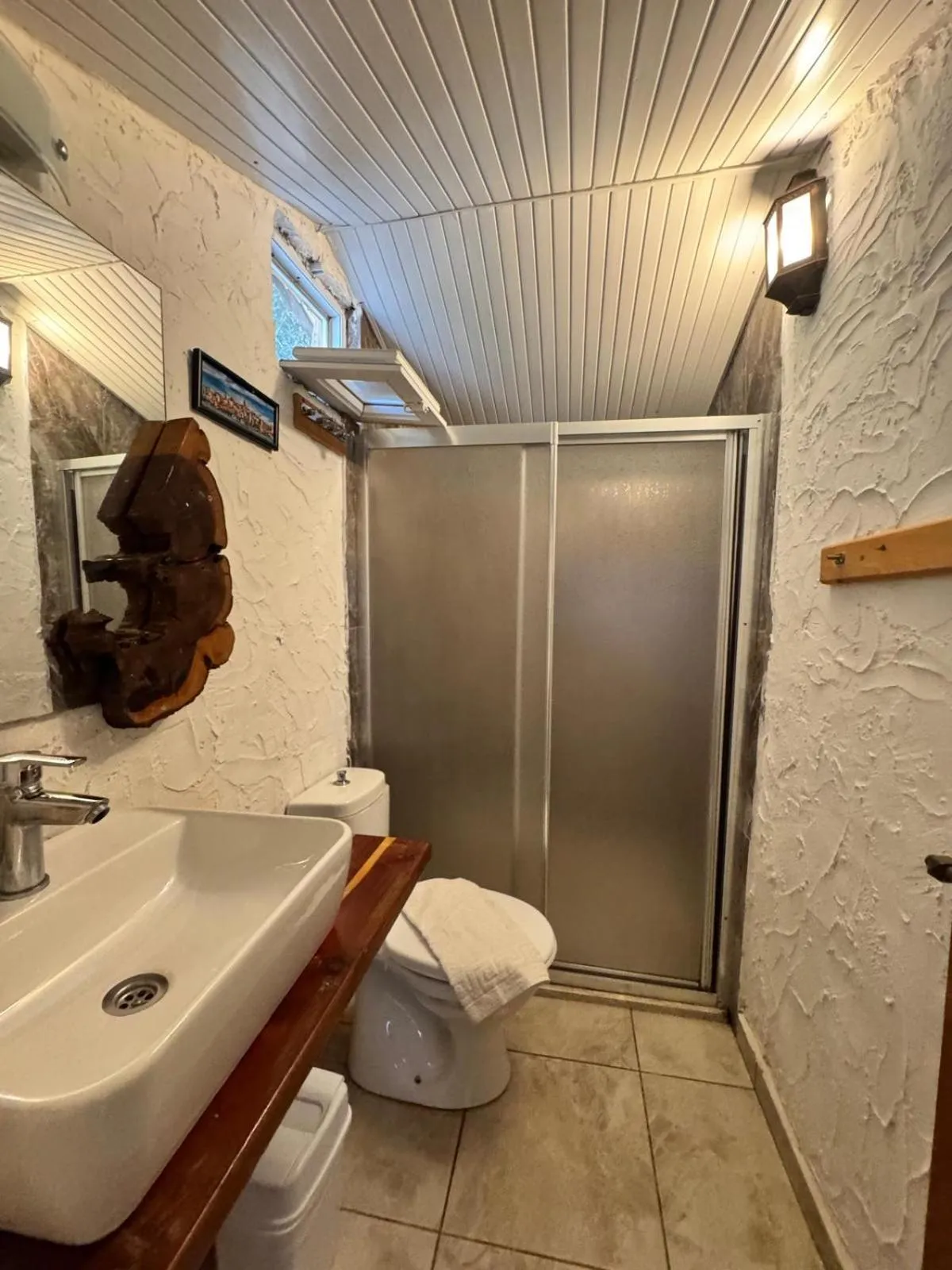 Shower in KiDRAK OTEL MONTENEGRO-1