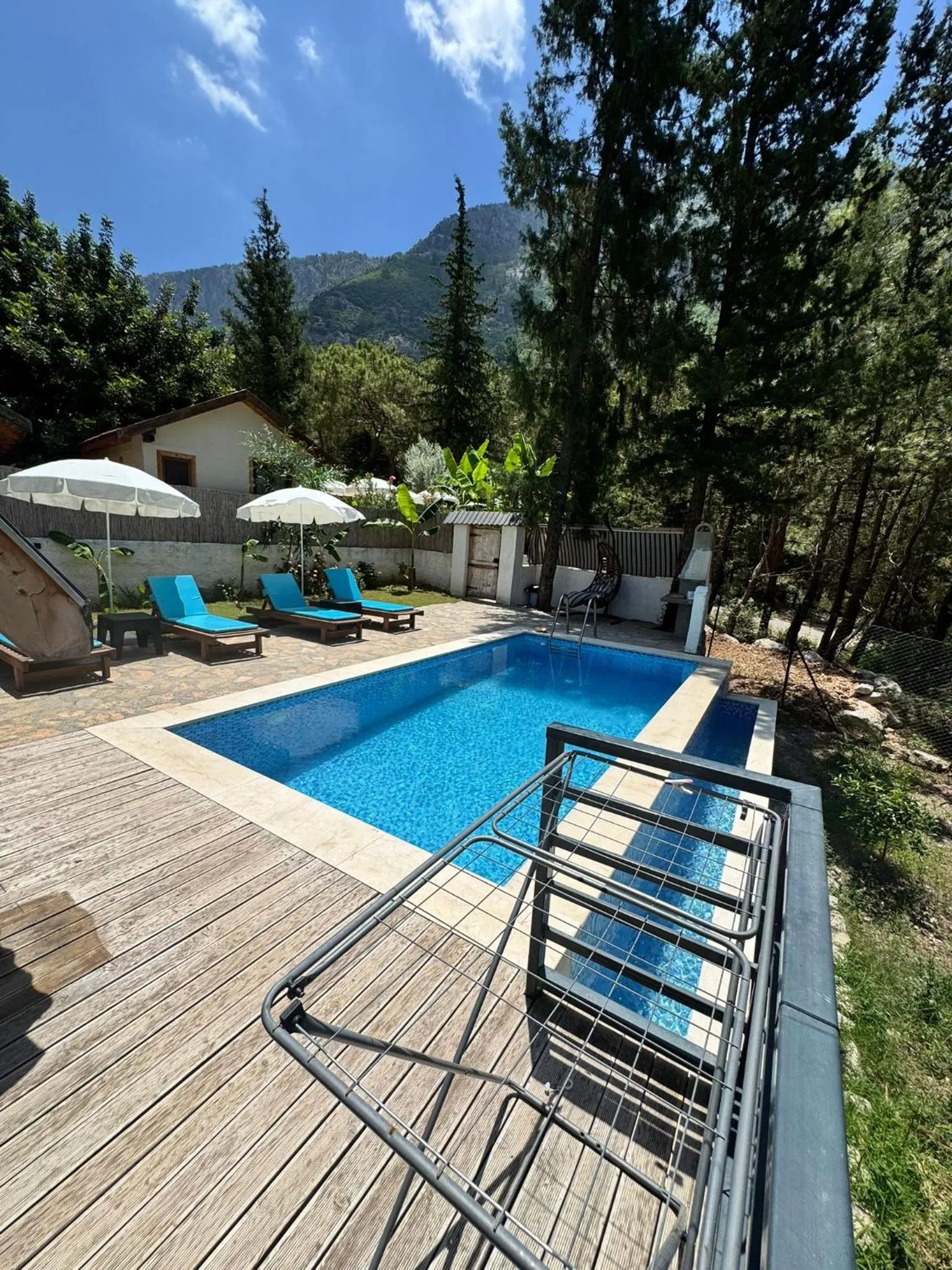 Pool view in KiDRAK OTEL MONTENEGRO-1