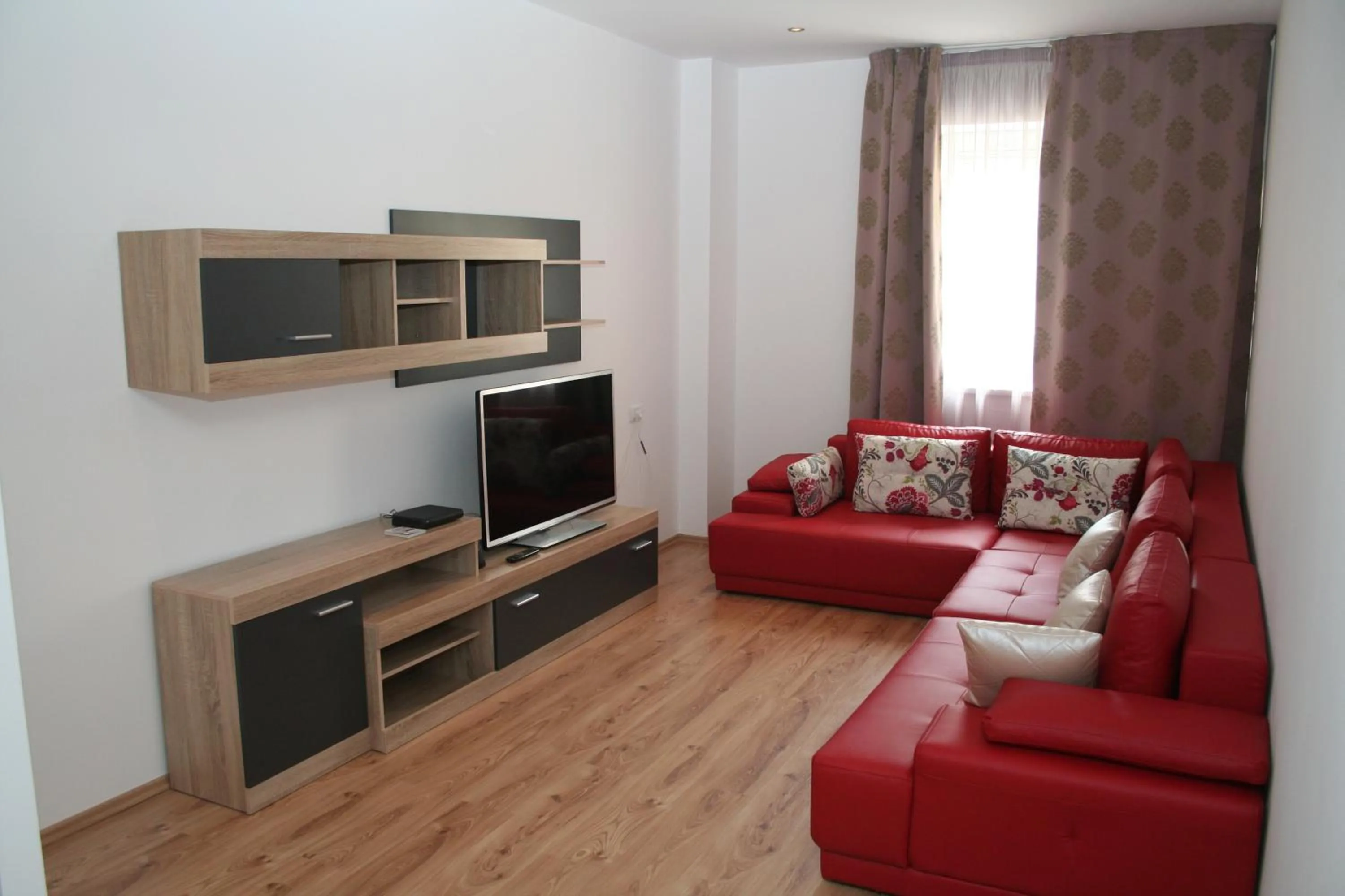 Top Rooms Aparthotel