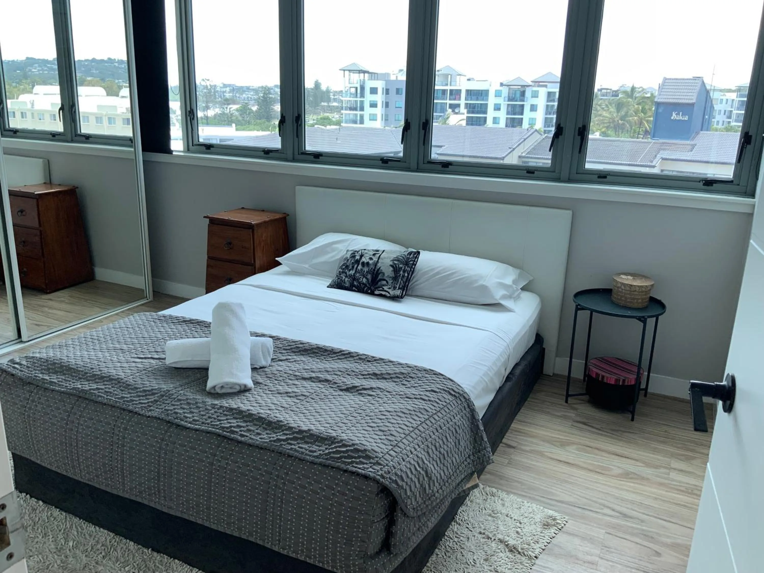 Bedroom, Bed in Beachfront Towers