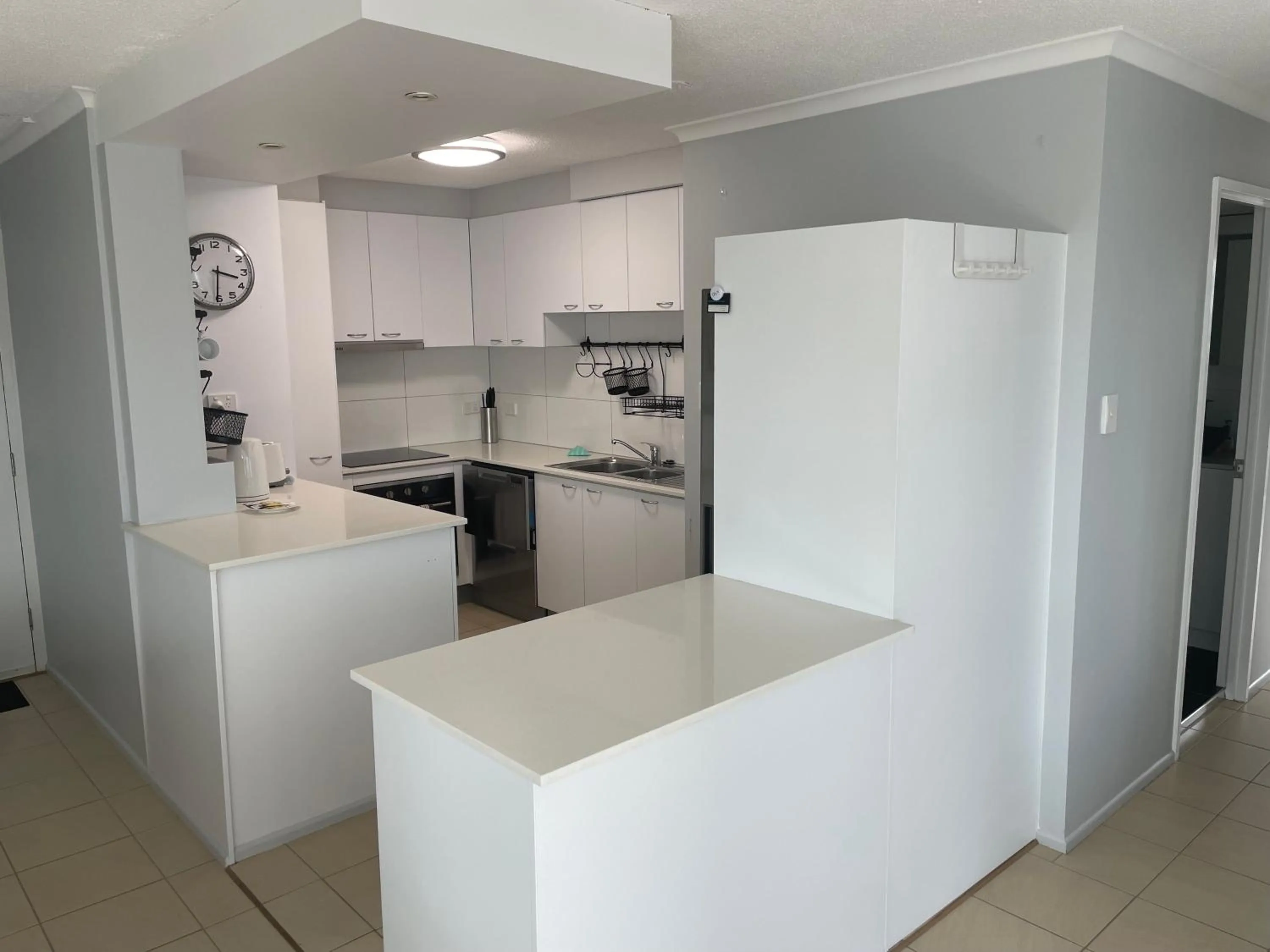 Kitchen or kitchenette in Beachfront Towers