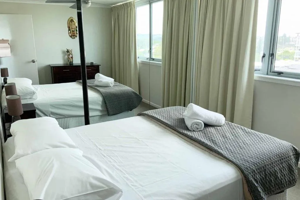 Bedroom, Bed in Beachfront Towers