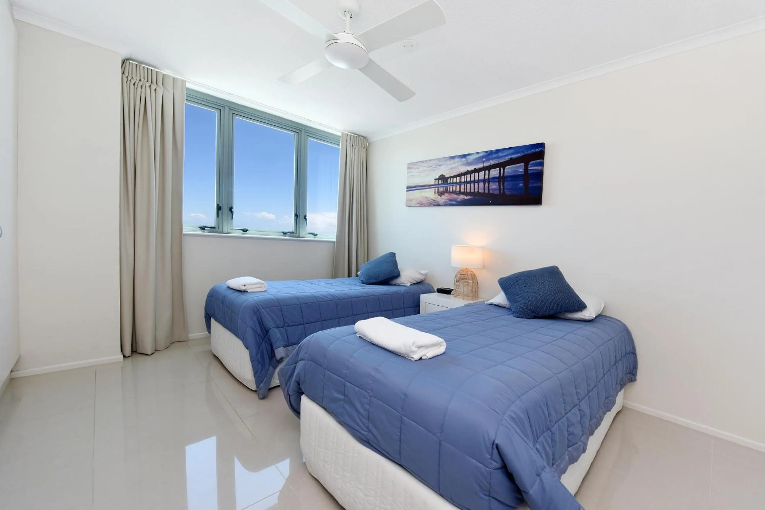 Bedroom, Bed in Beachfront Towers
