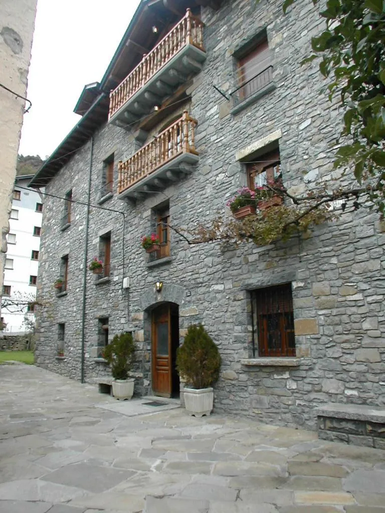 Facade/entrance in Apartamentos Casa Buisan