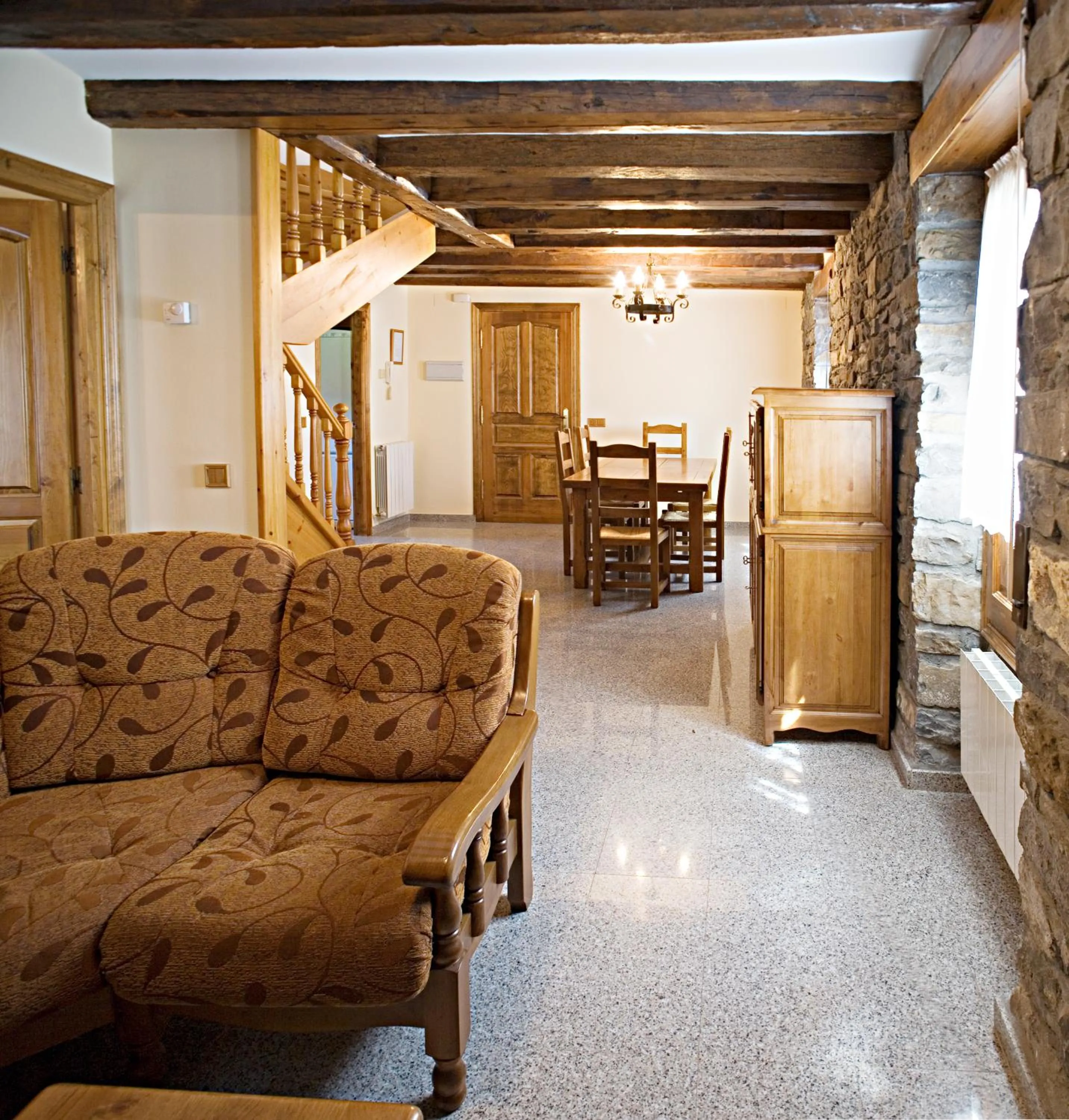 Dining area in Apartamentos Casa Buisan