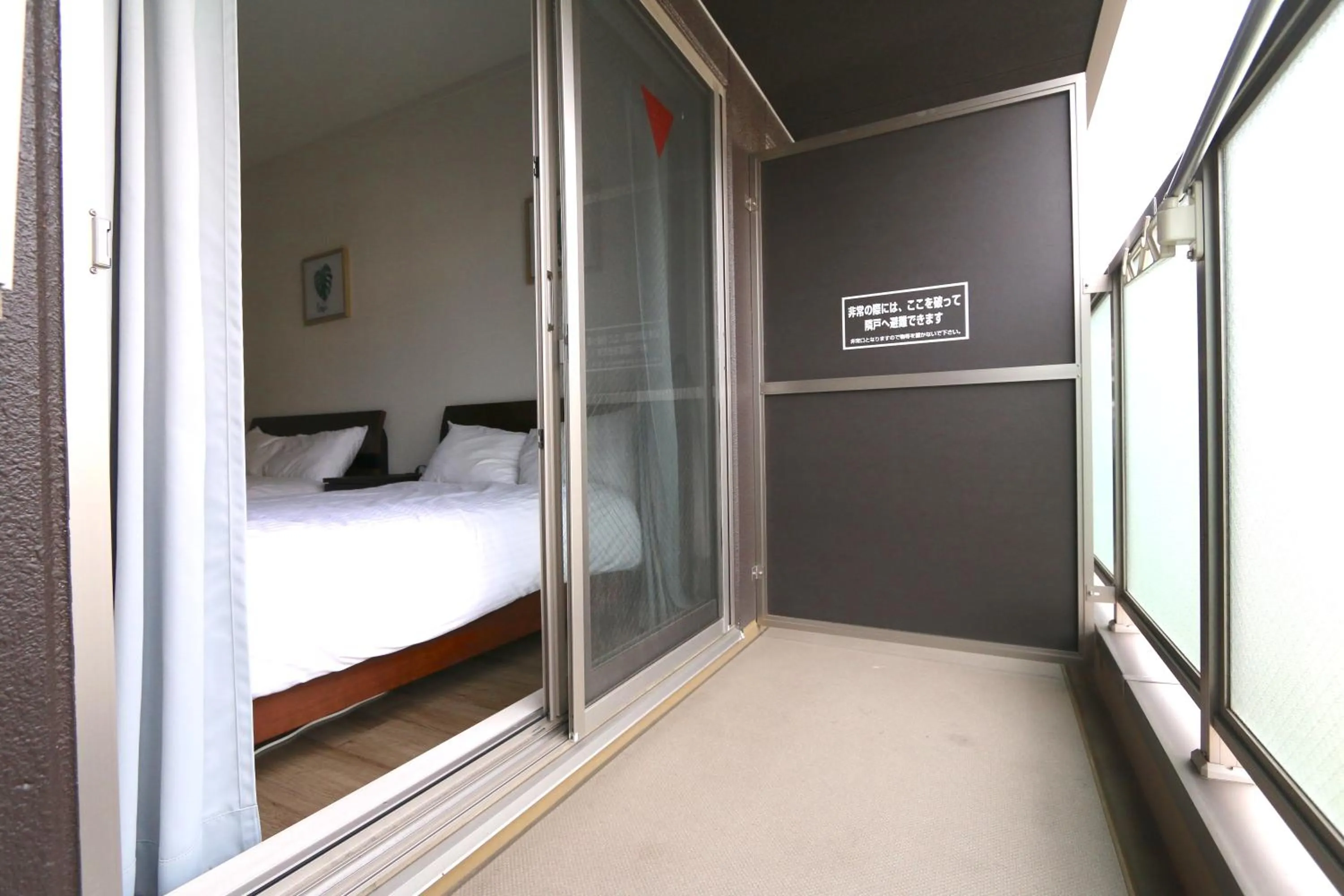 Bed in Elizabeth Garden Shinsaibashi