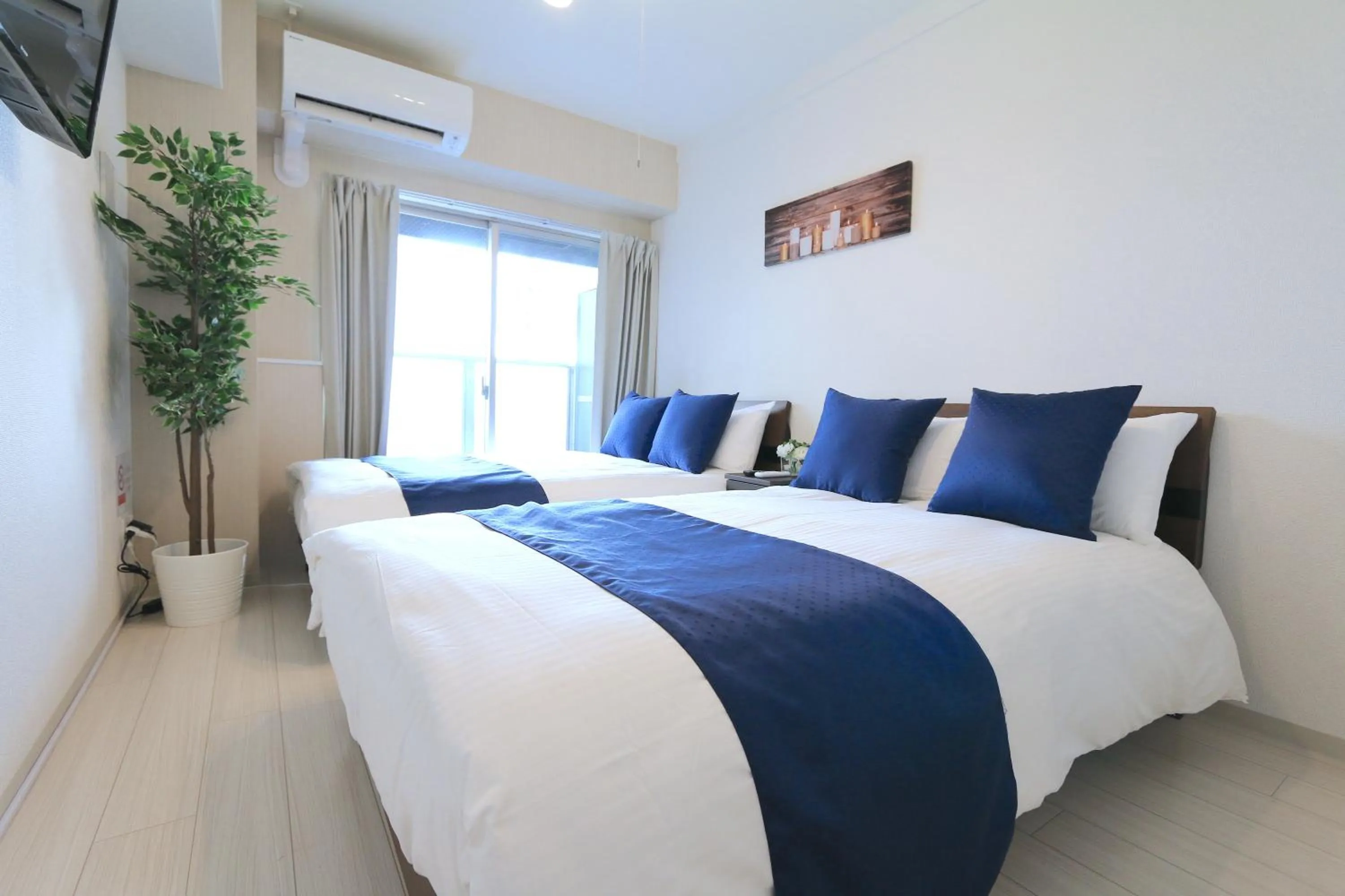 Bed in Elizabeth Garden Shinsaibashi