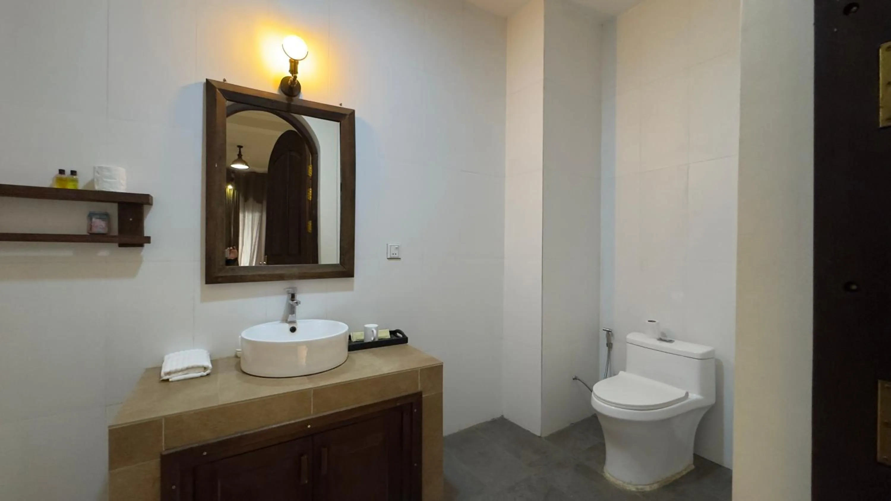 The J Break Boutique