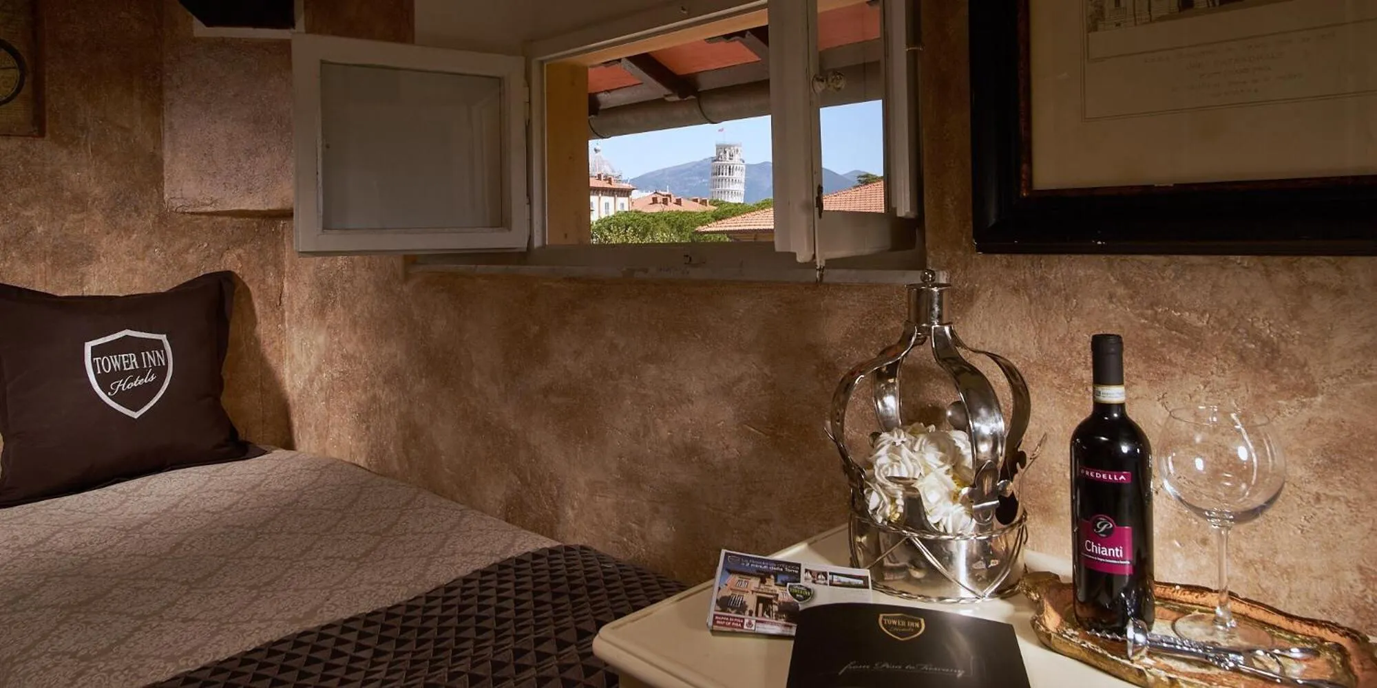 Decorative detail, Bed in Villa Tower Inn