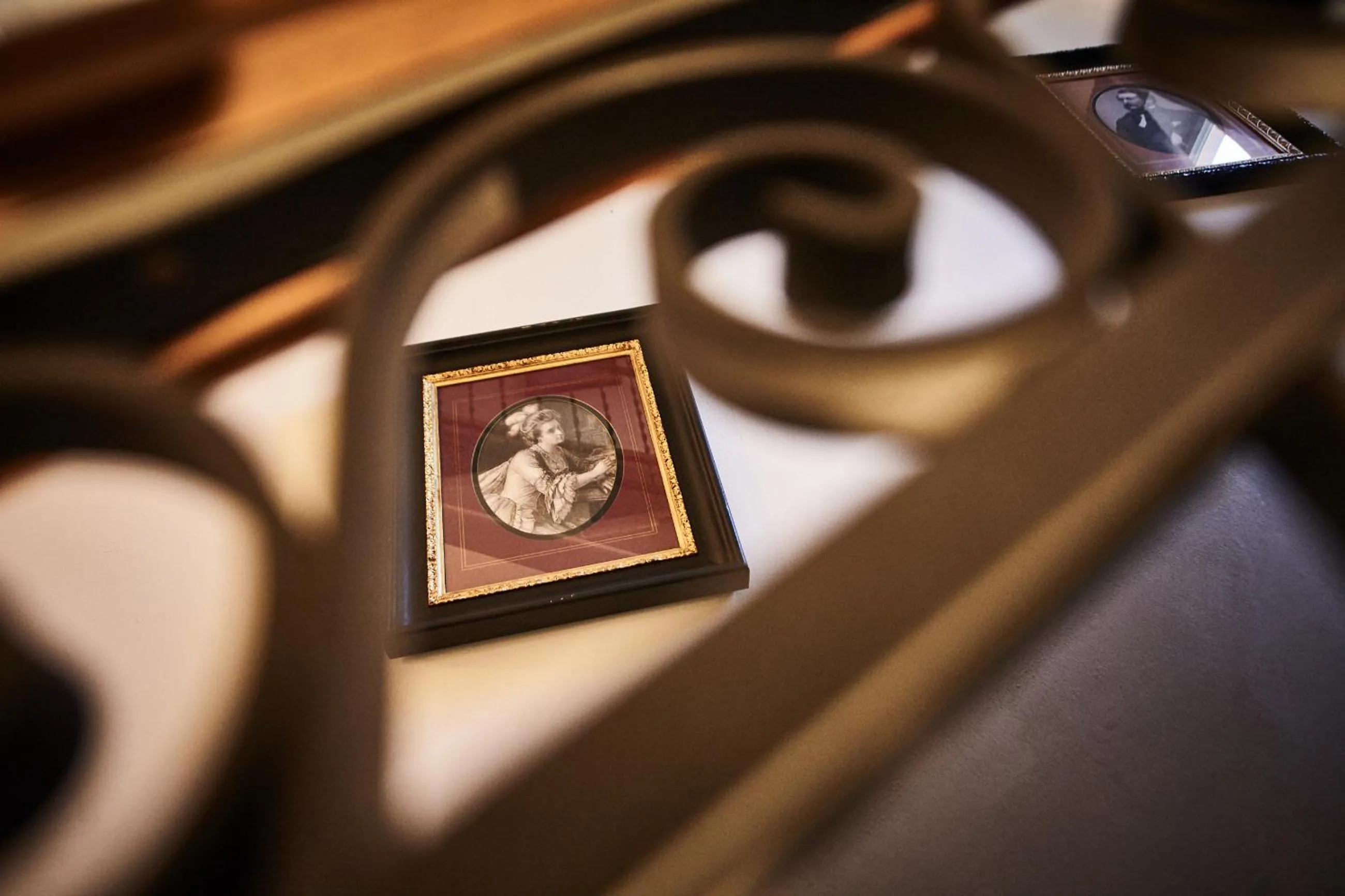 Decorative detail in Villa Tower Inn