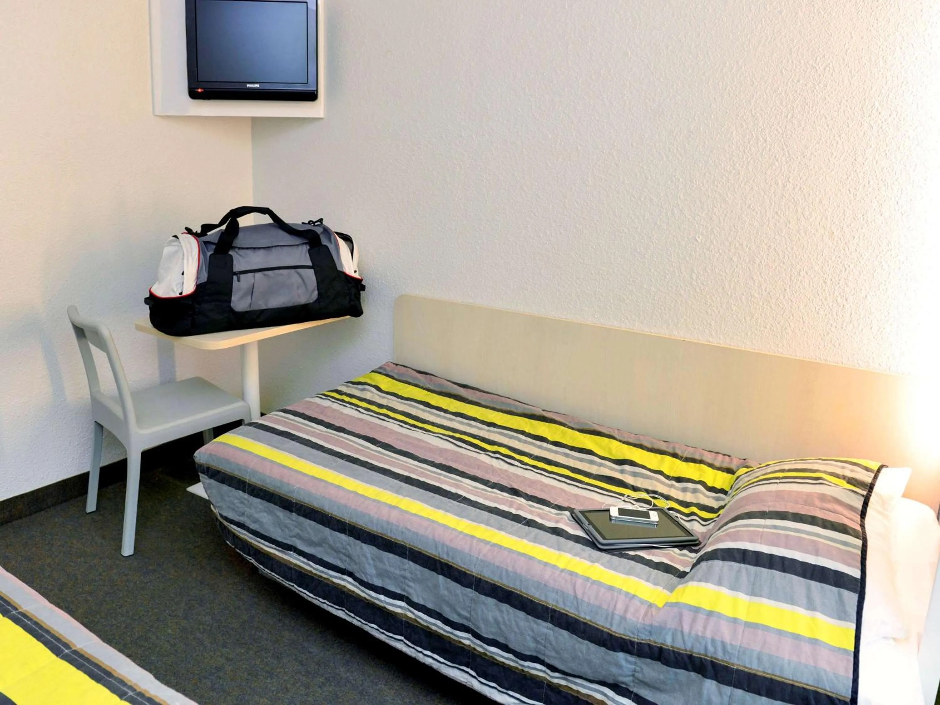 Photo of the whole room, Bed in Hôtel Tours Nord