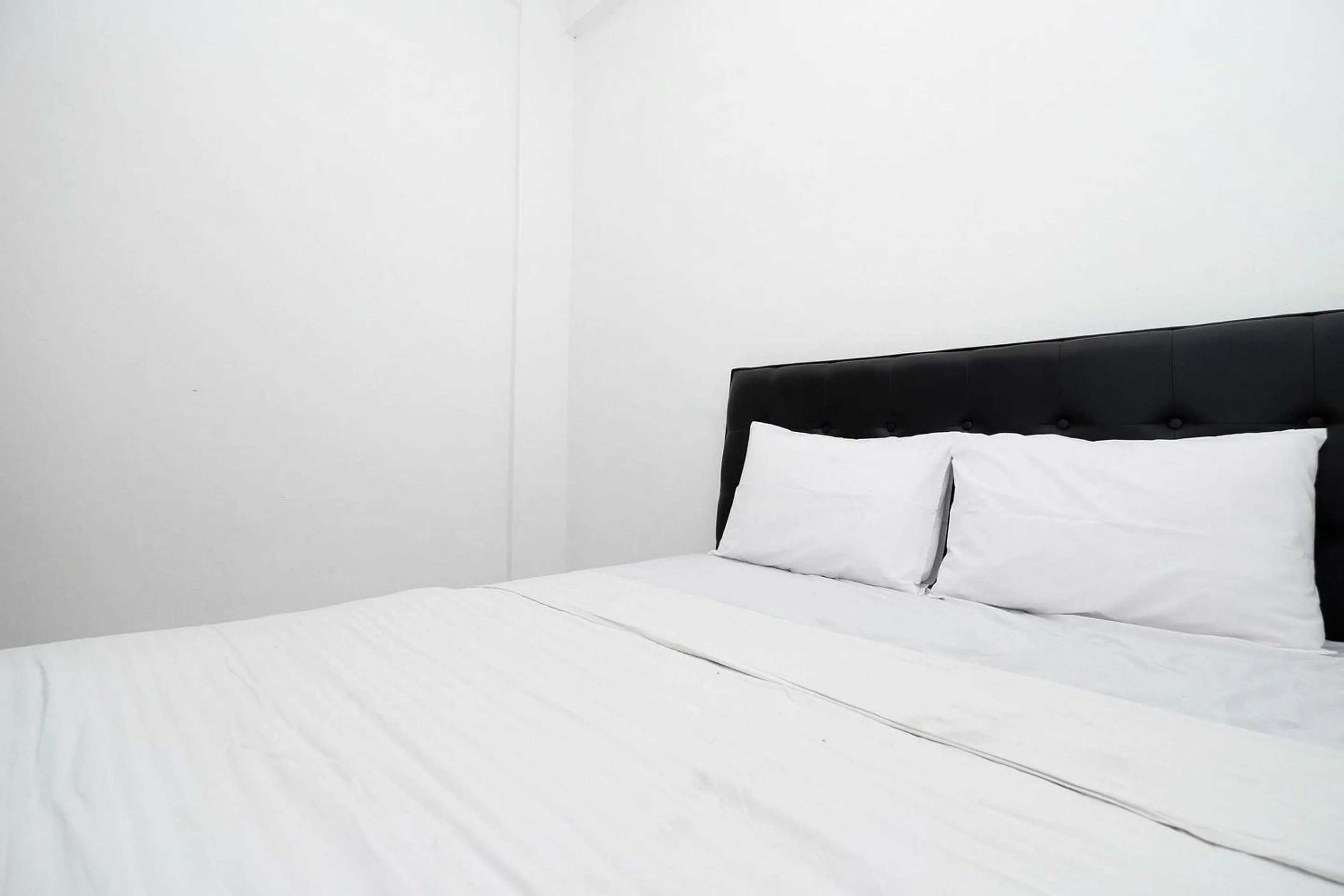 Bedroom, Bed in OYO Life 1942 Asia Residence Syariah