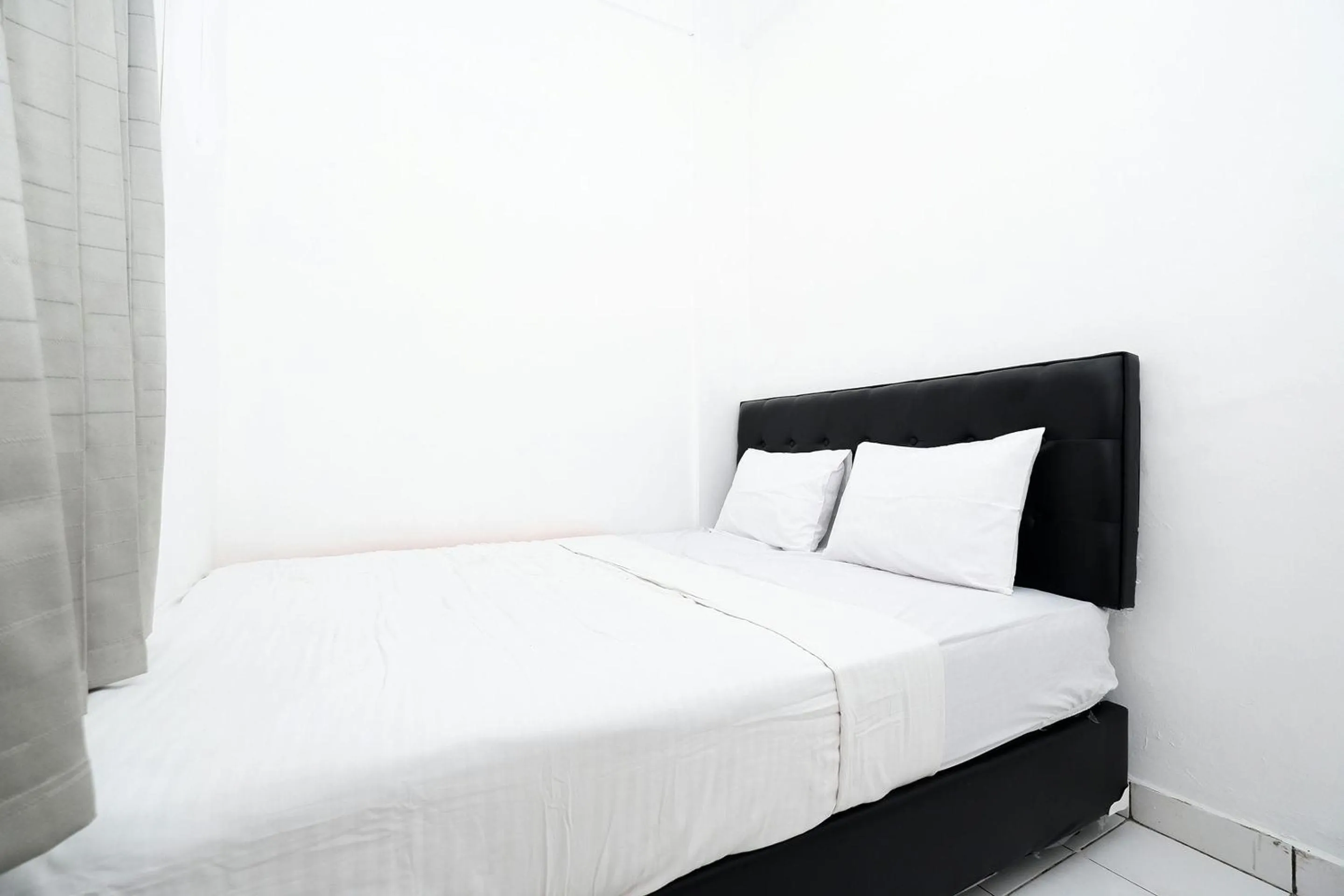 Bedroom, Bed in OYO Life 1942 Asia Residence Syariah