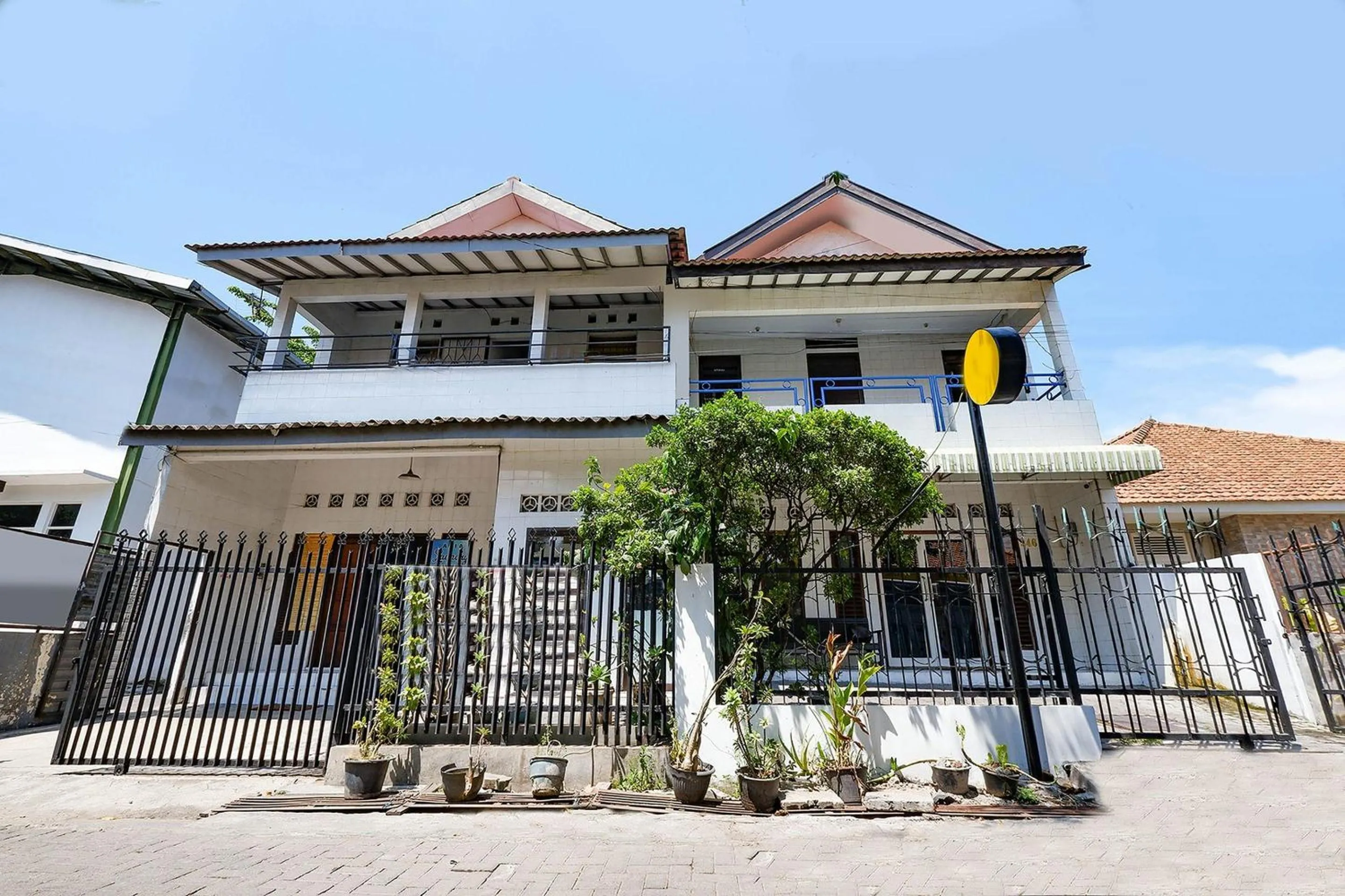 Facade/entrance in OYO Life 1942 Asia Residence Syariah