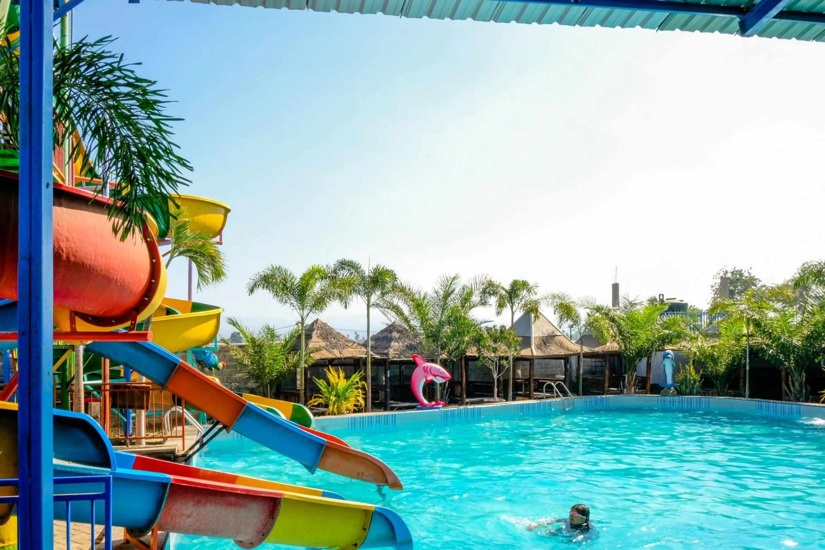 Entertainment in Hotel O sembagus Family