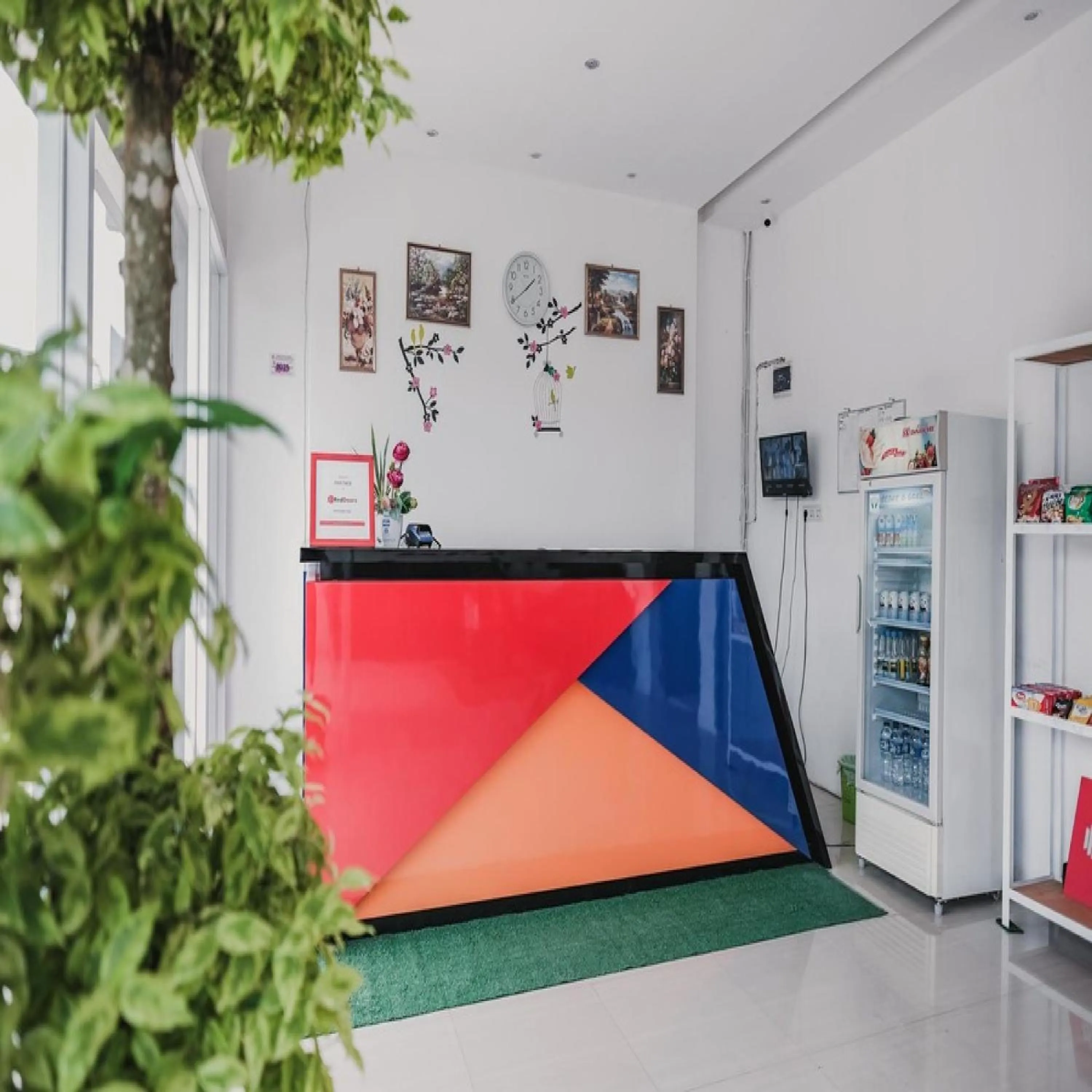 Lobby or reception in RedDoorz @ Jalan Sukabangun 2 Palembang