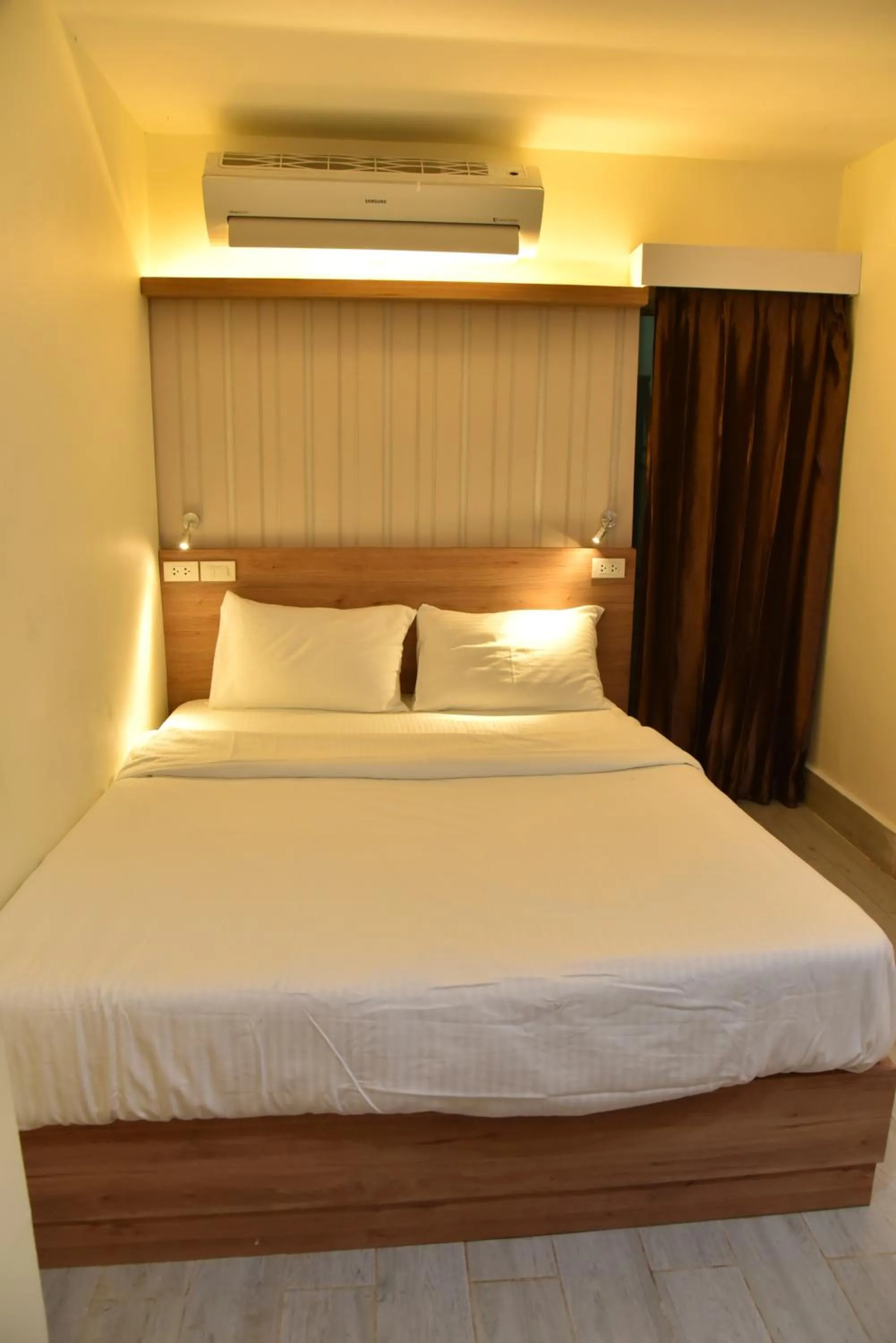 Bed in Rose Nana Hotel