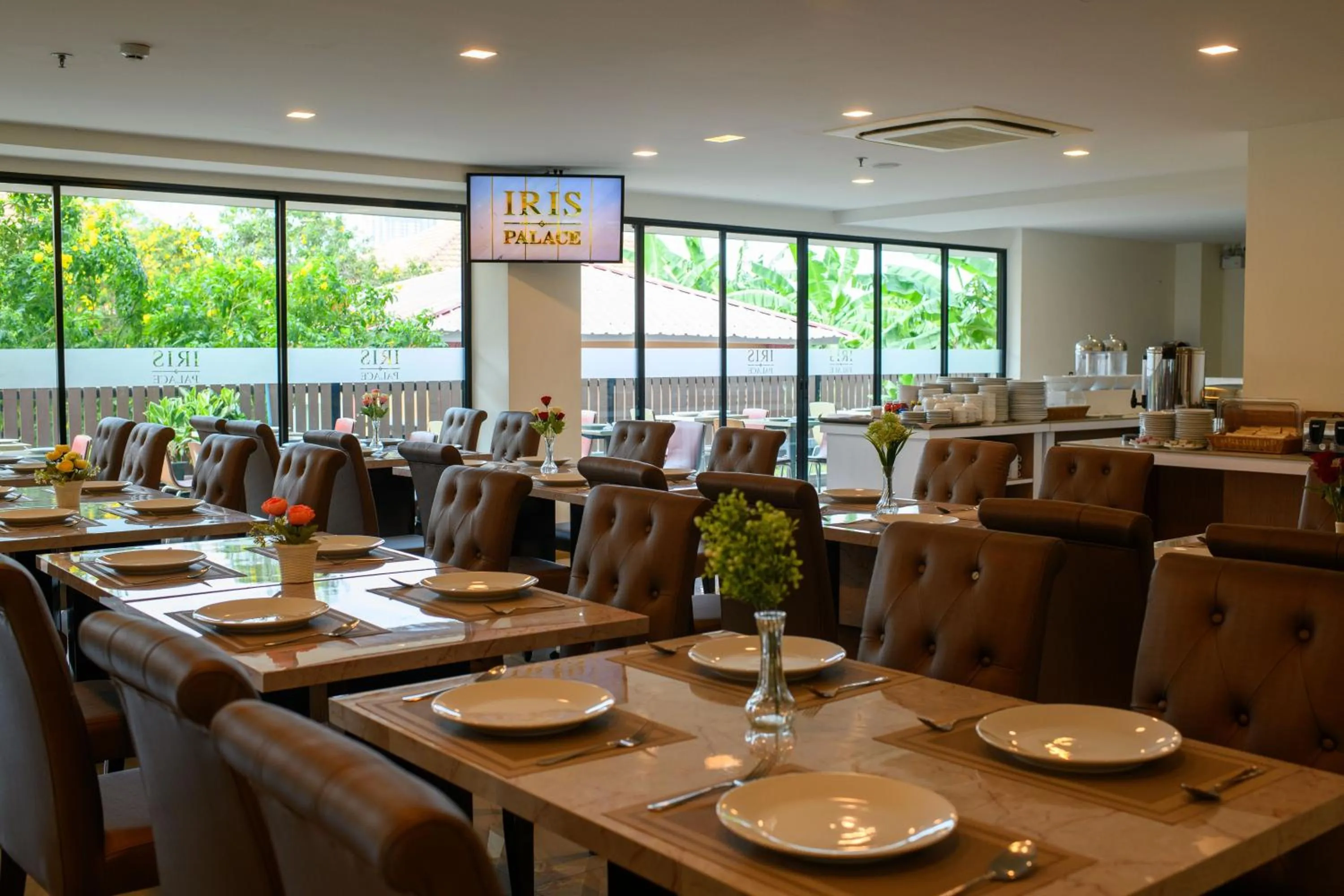 IRIS PALACE