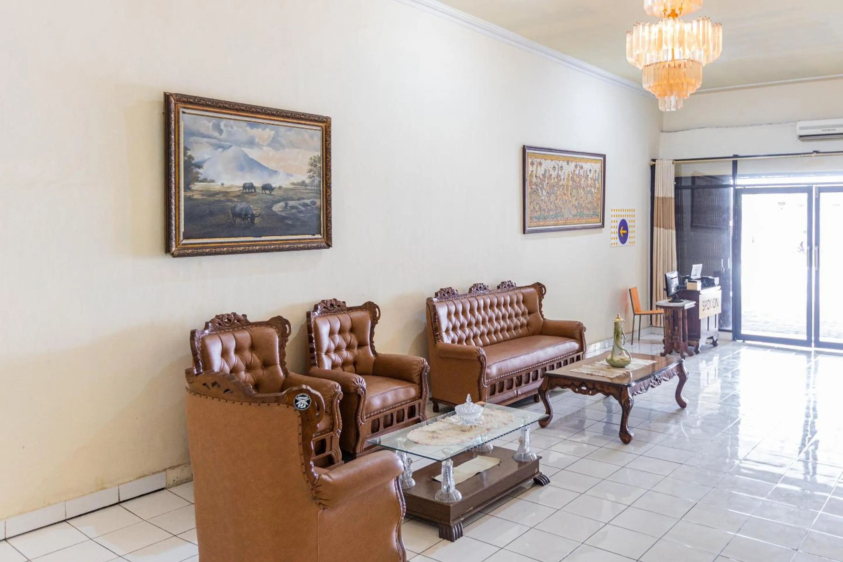 Lobby or reception in Hotel O Pondok Ripuji