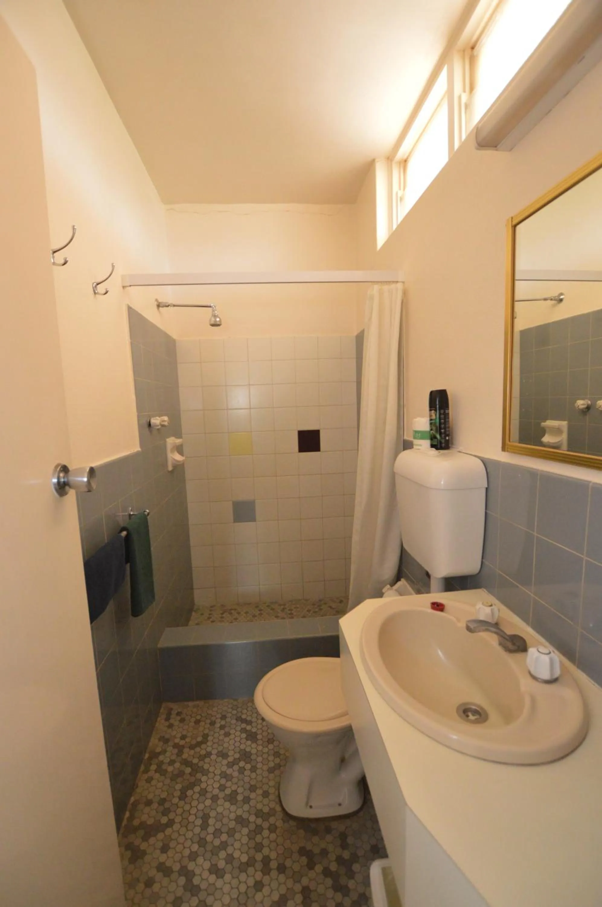 Shower in Billabong Motel